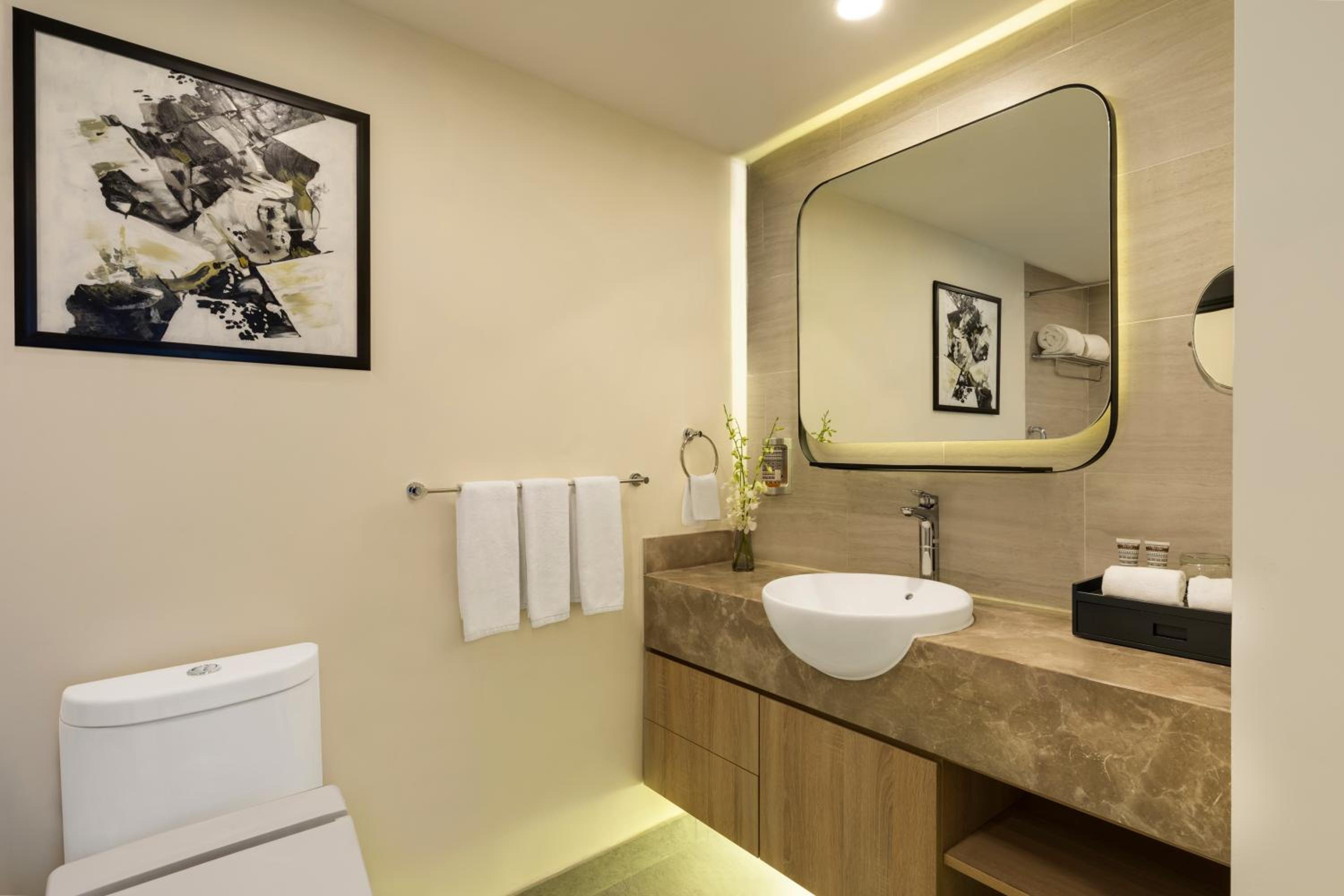 Two-Bedroom Premier of Somerset Grand Hanoi photo 3