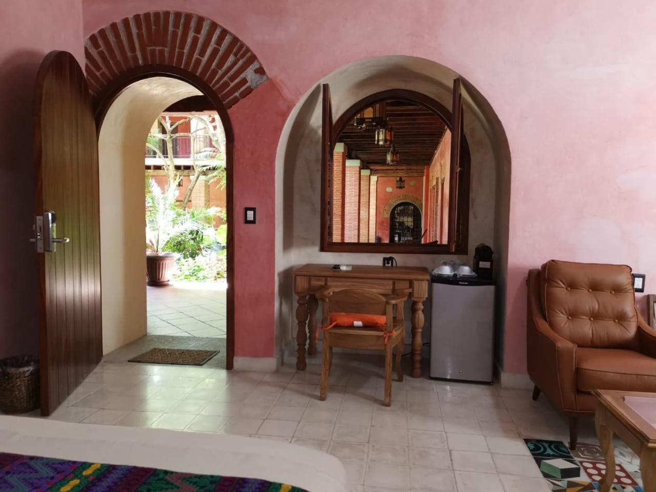 Junior Suite with Garden View - Photo 3