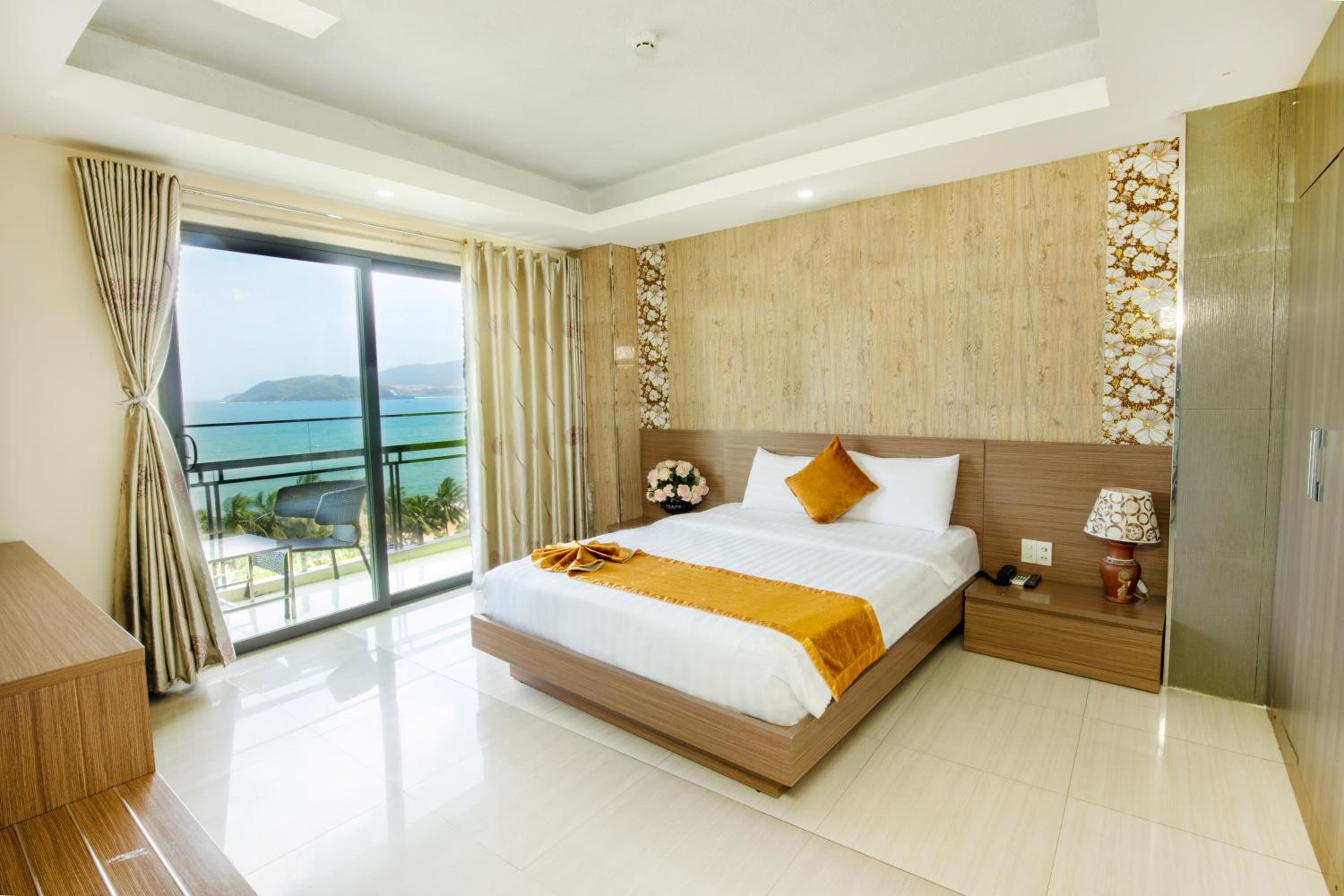 Deluxe Double Or Twin Room With Sea View