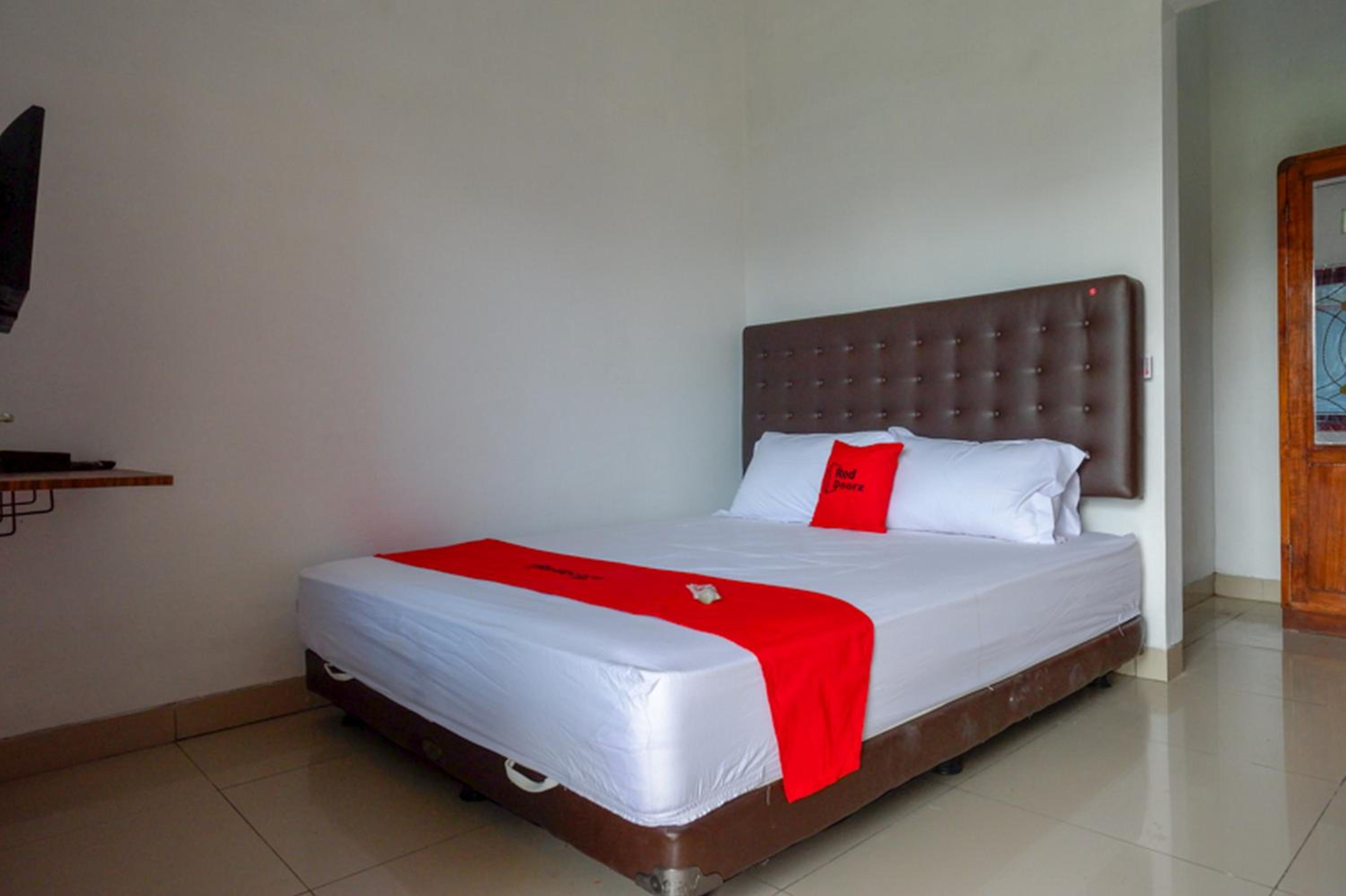 Standard Double Room - Photo 7