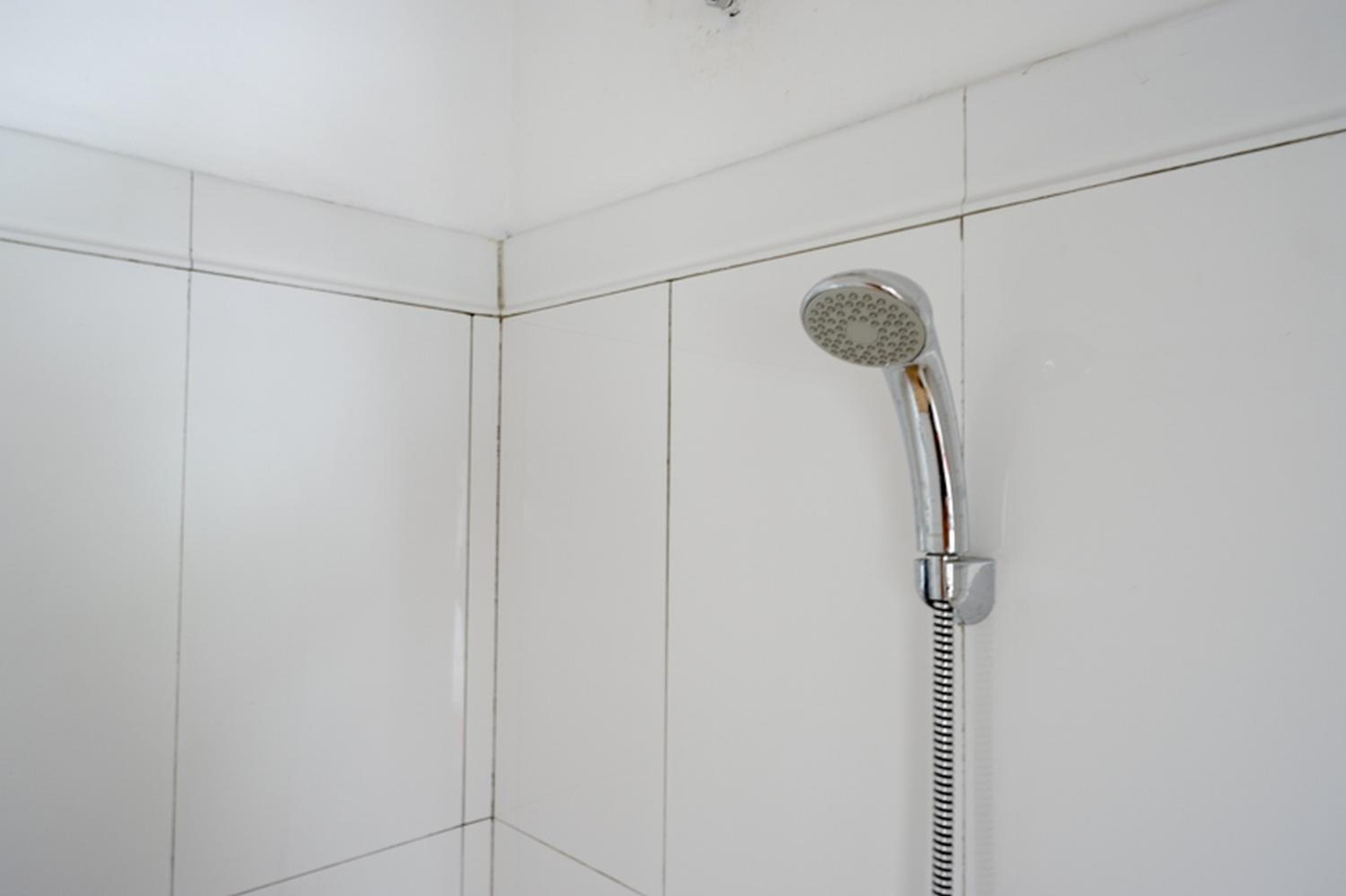Standard Double Room - Photo 13
