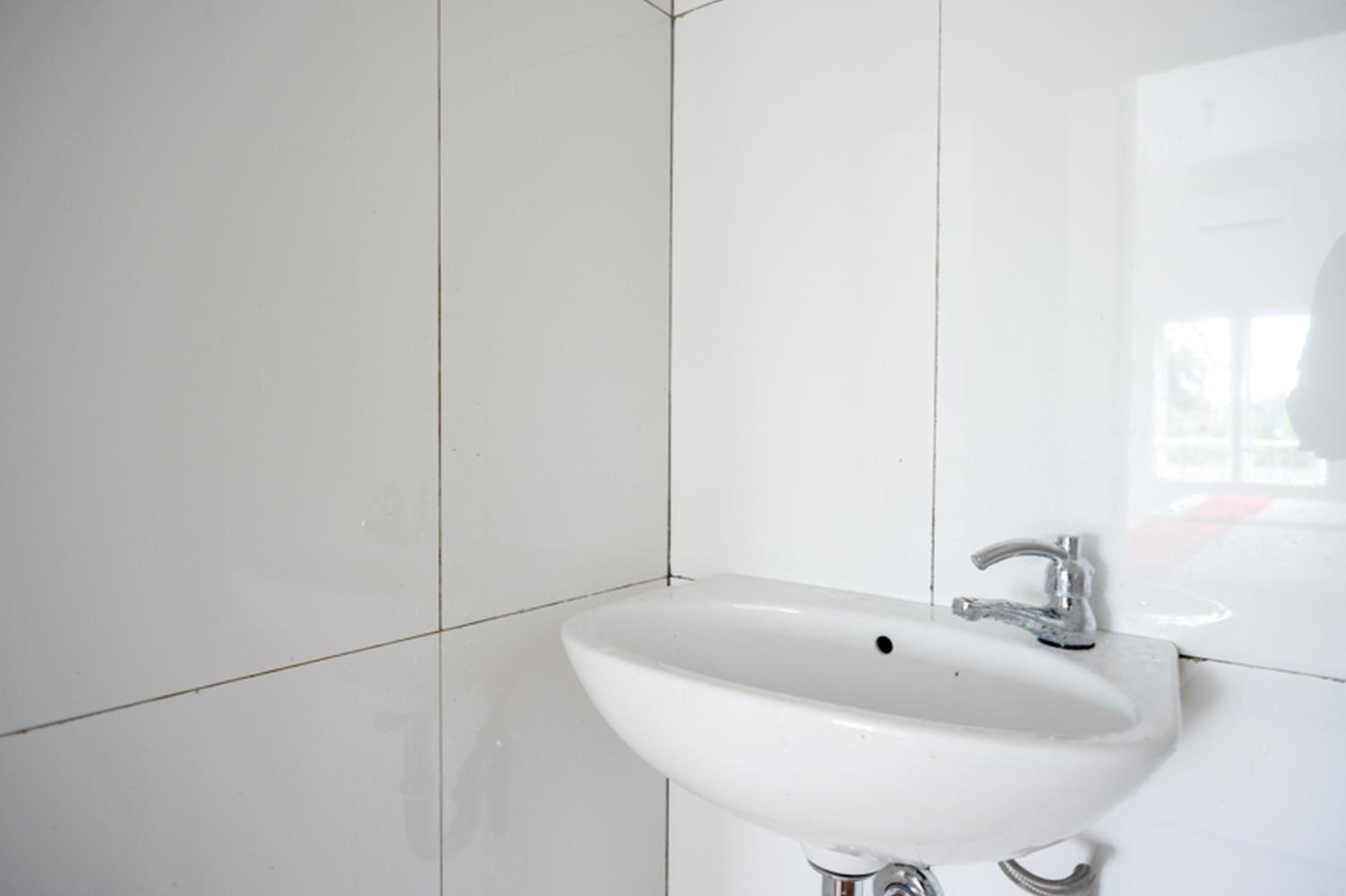 Standard Double Room - Photo 11