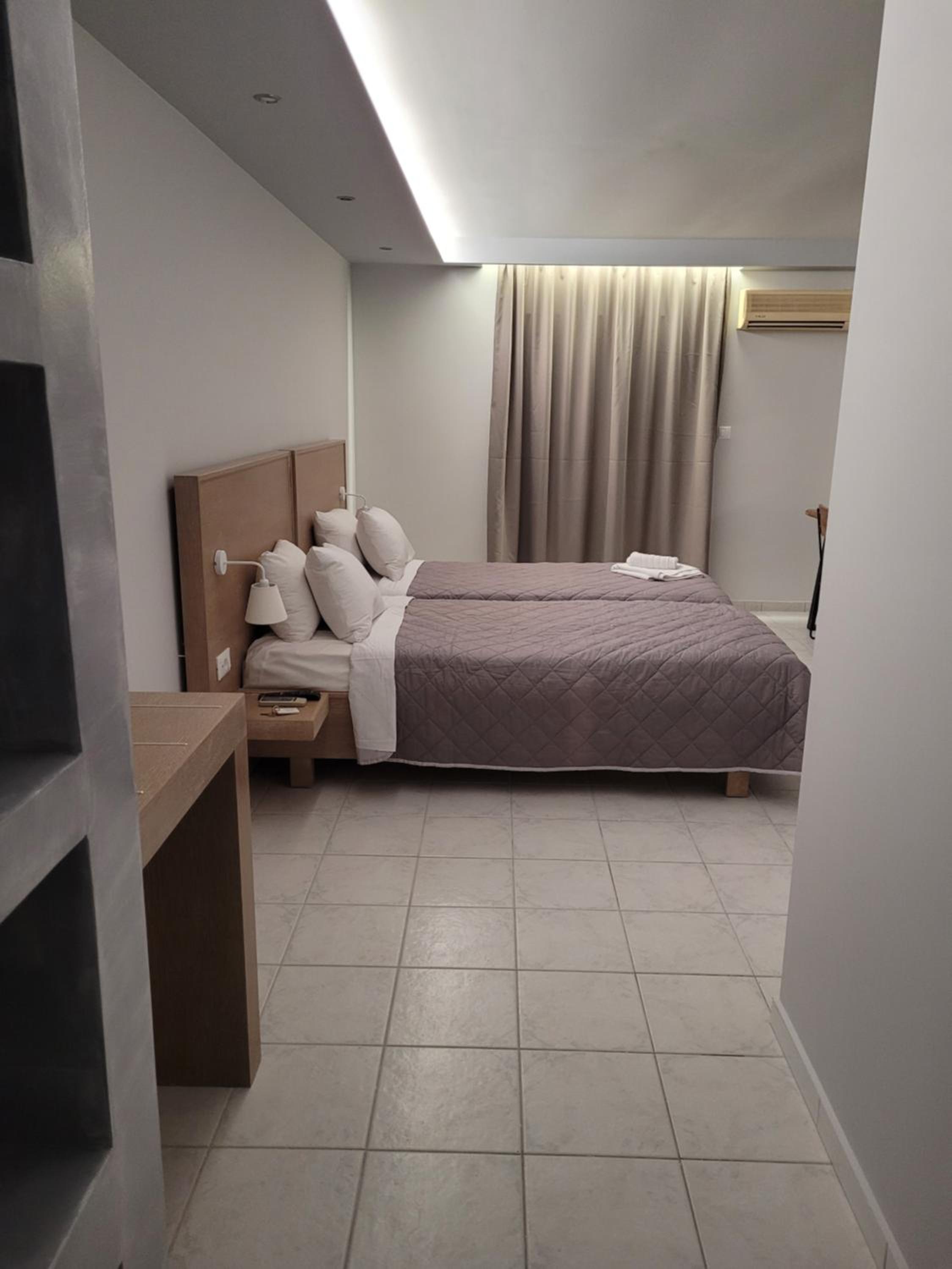 Classic Triple Room - Photo 8