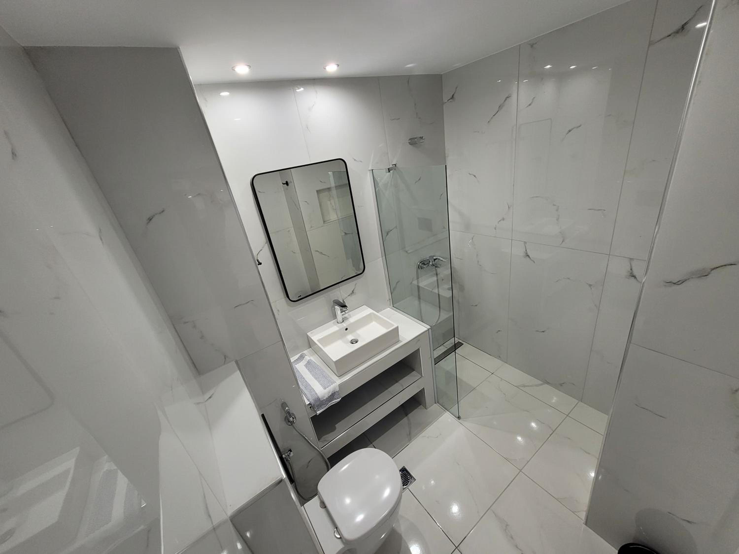 Classic Triple Room - Photo 10