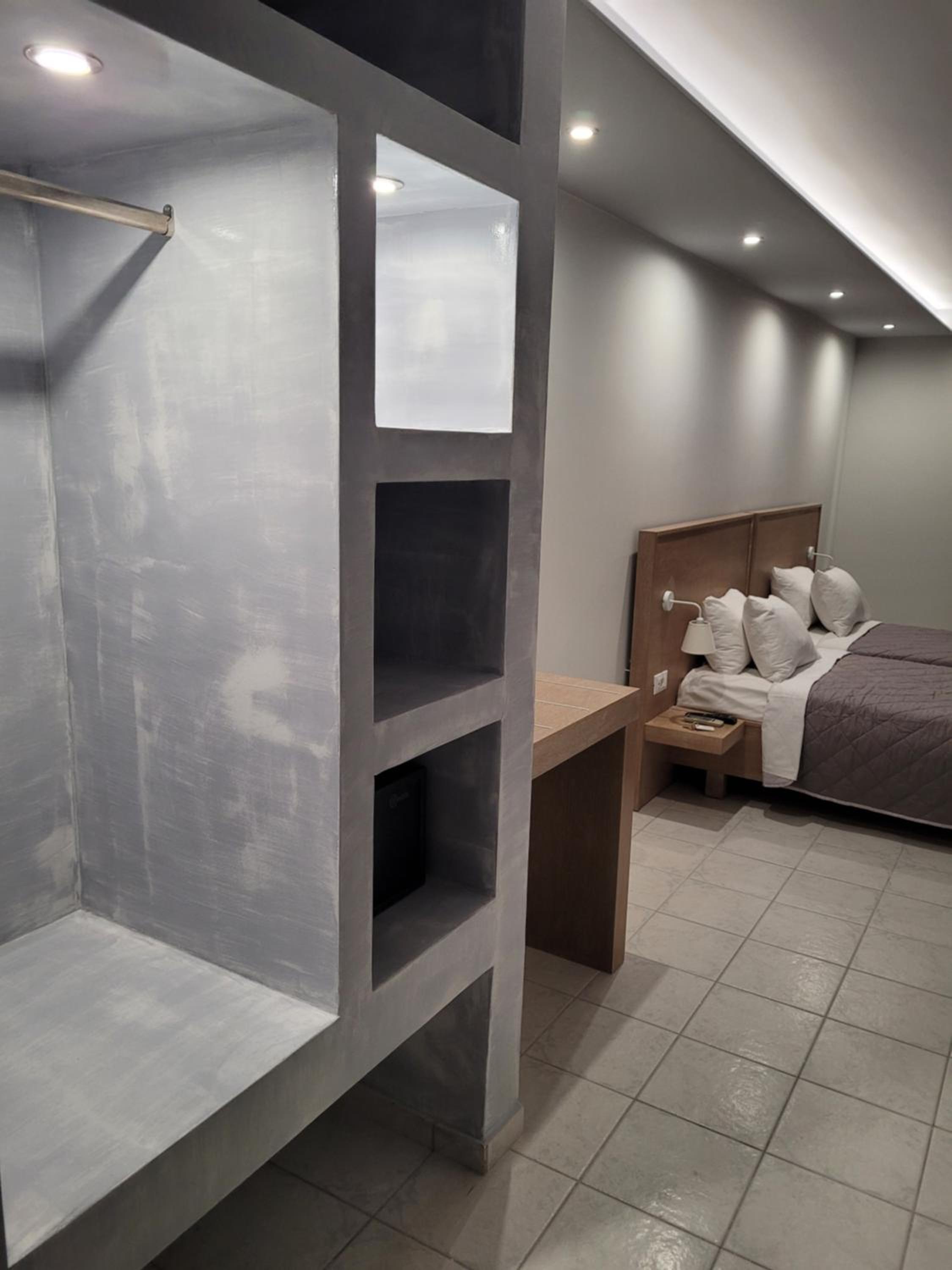 Classic Triple Room - Photo 12