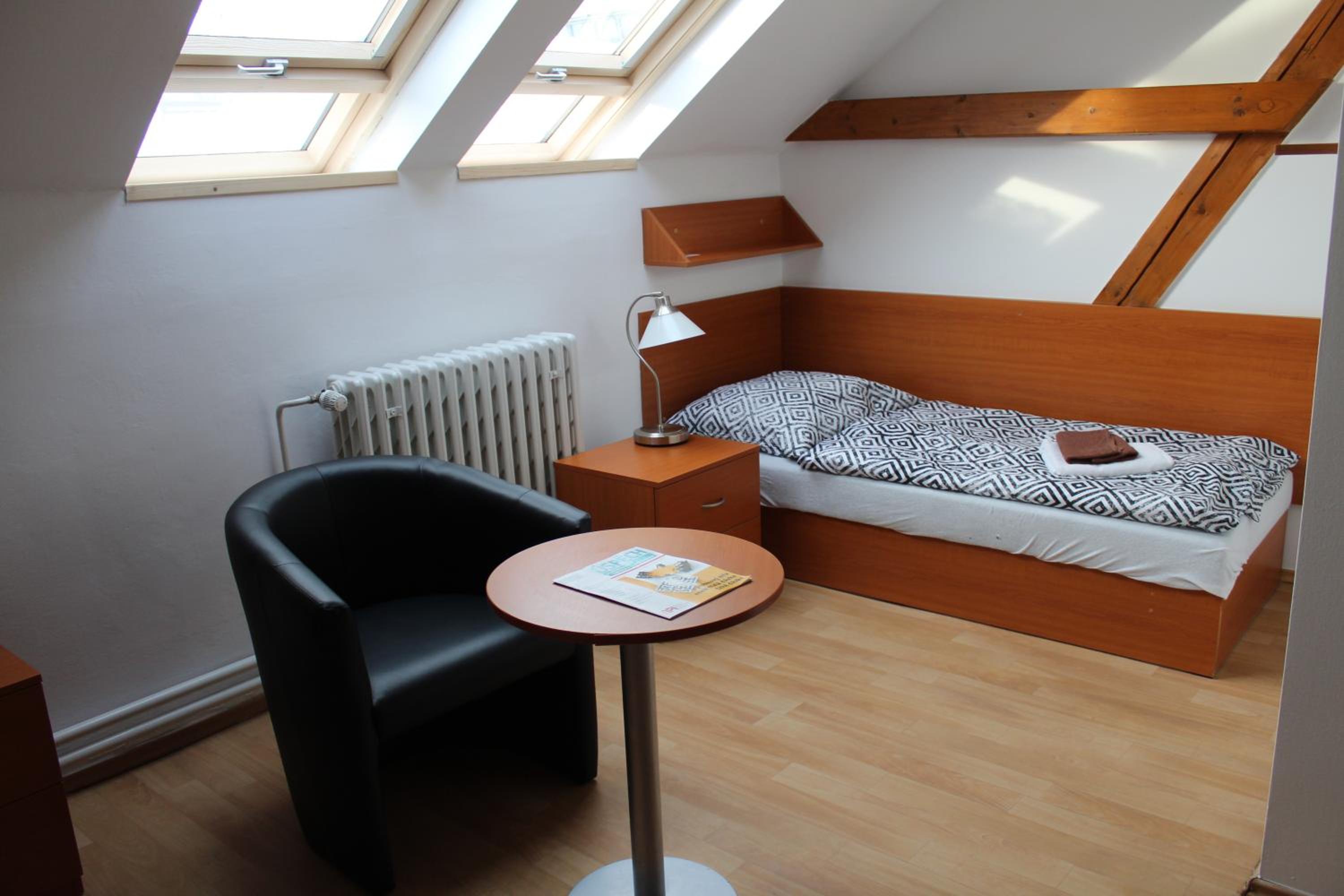Economy Twin Room - Photo 1
