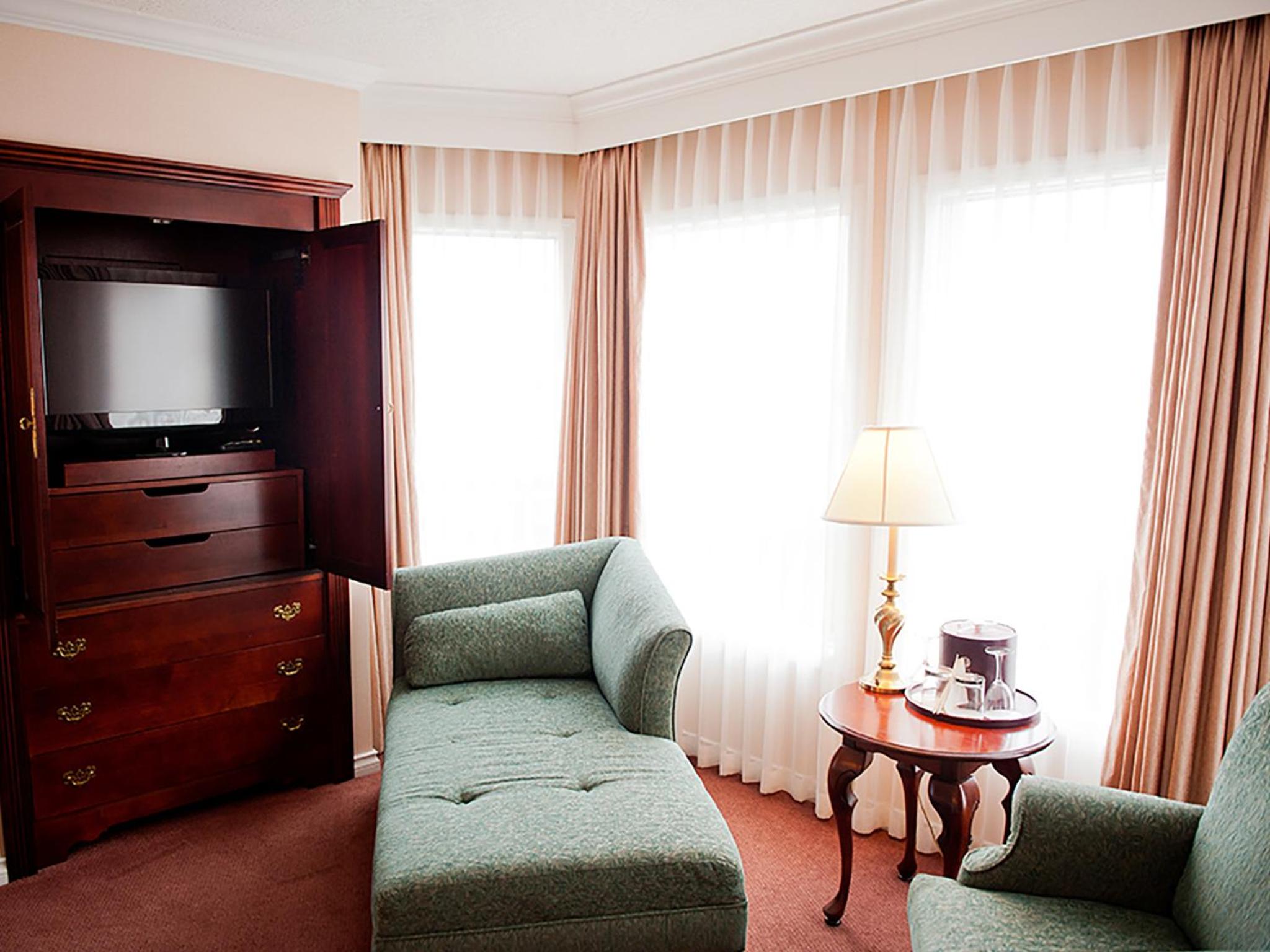 Harbor View Suite: Two Queen Beds - Photo 3