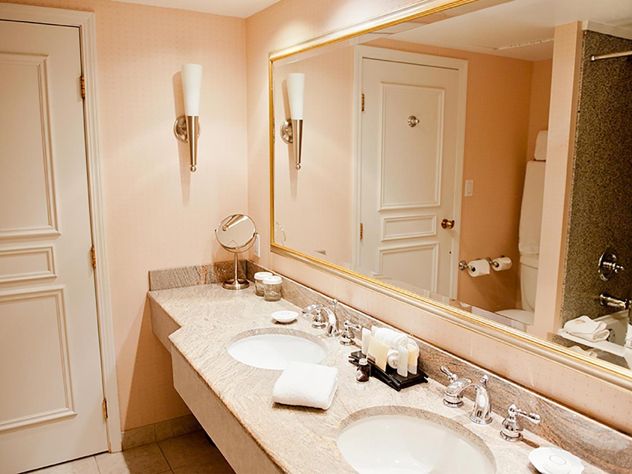Harbor View Suite: Two Queen Beds - Photo 2