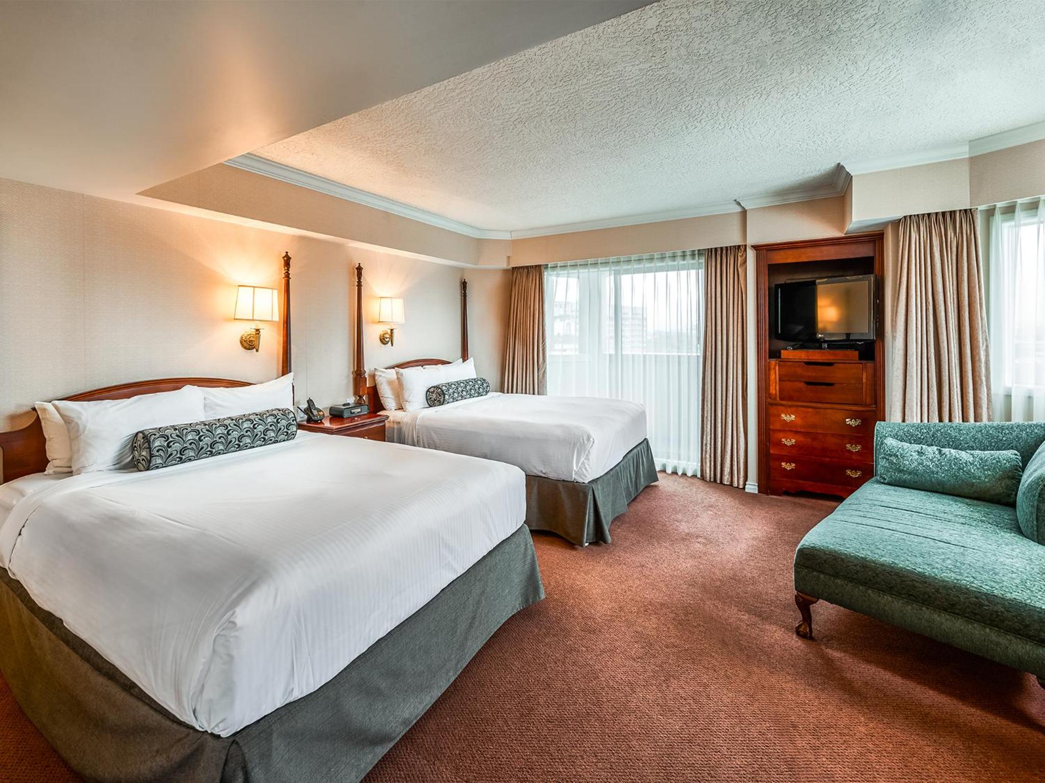 Harbor View Suite: Two Queen Beds - Photo 4