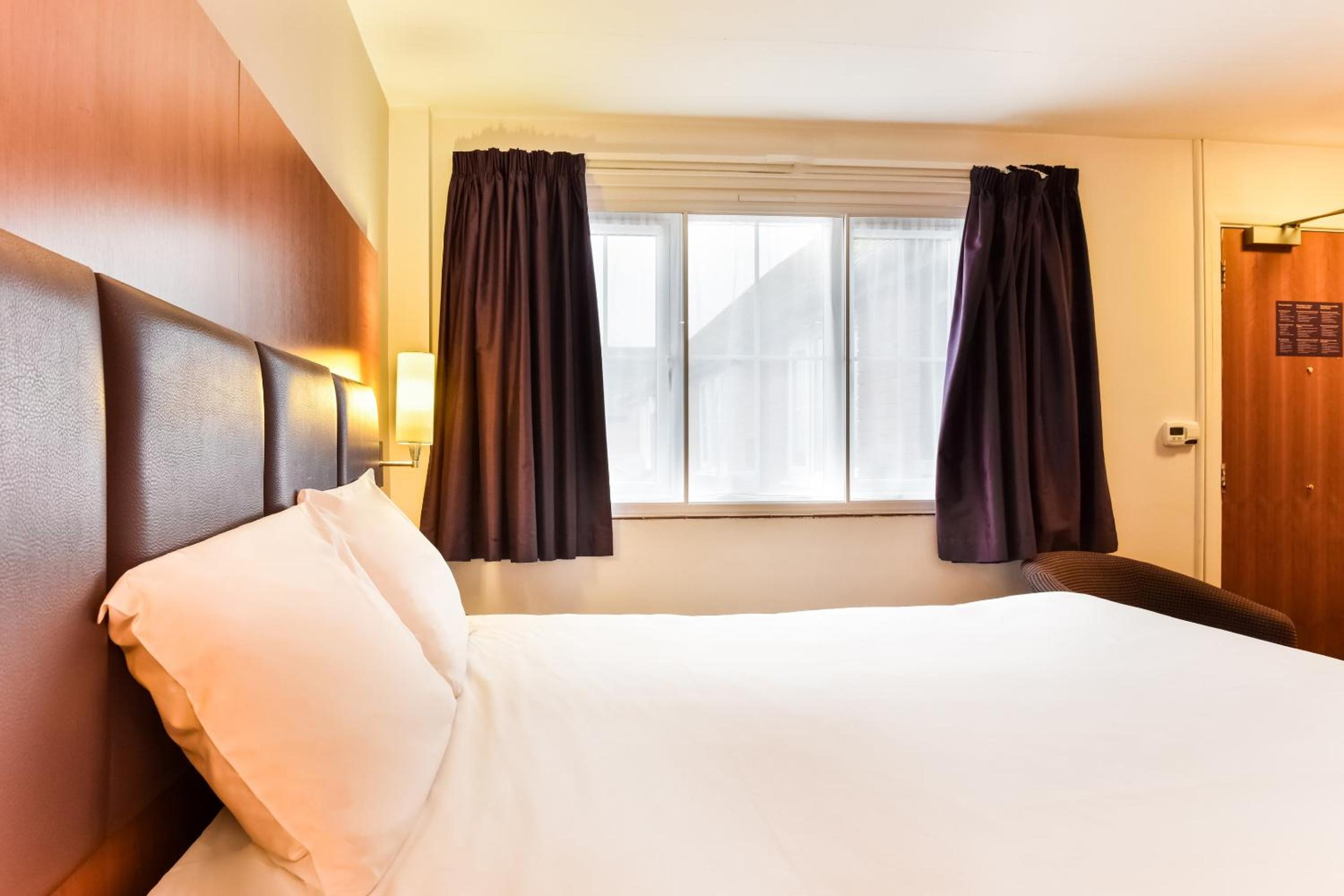 Standard Double Room - Photo 4