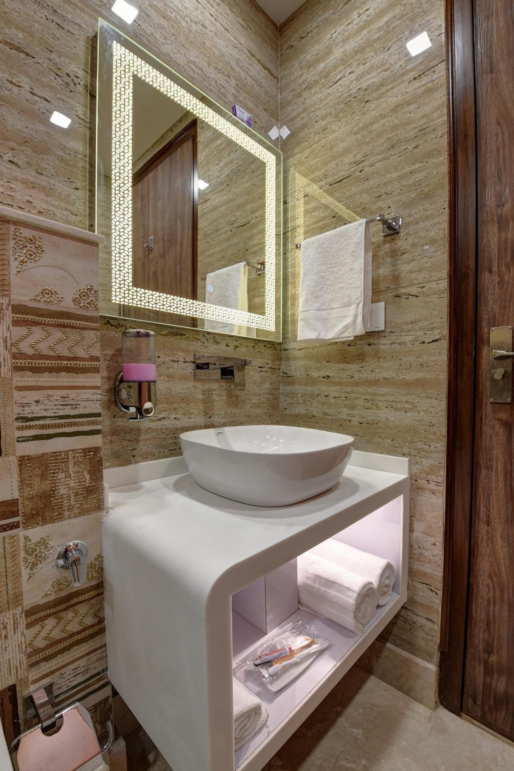 Double Room - Photo 4