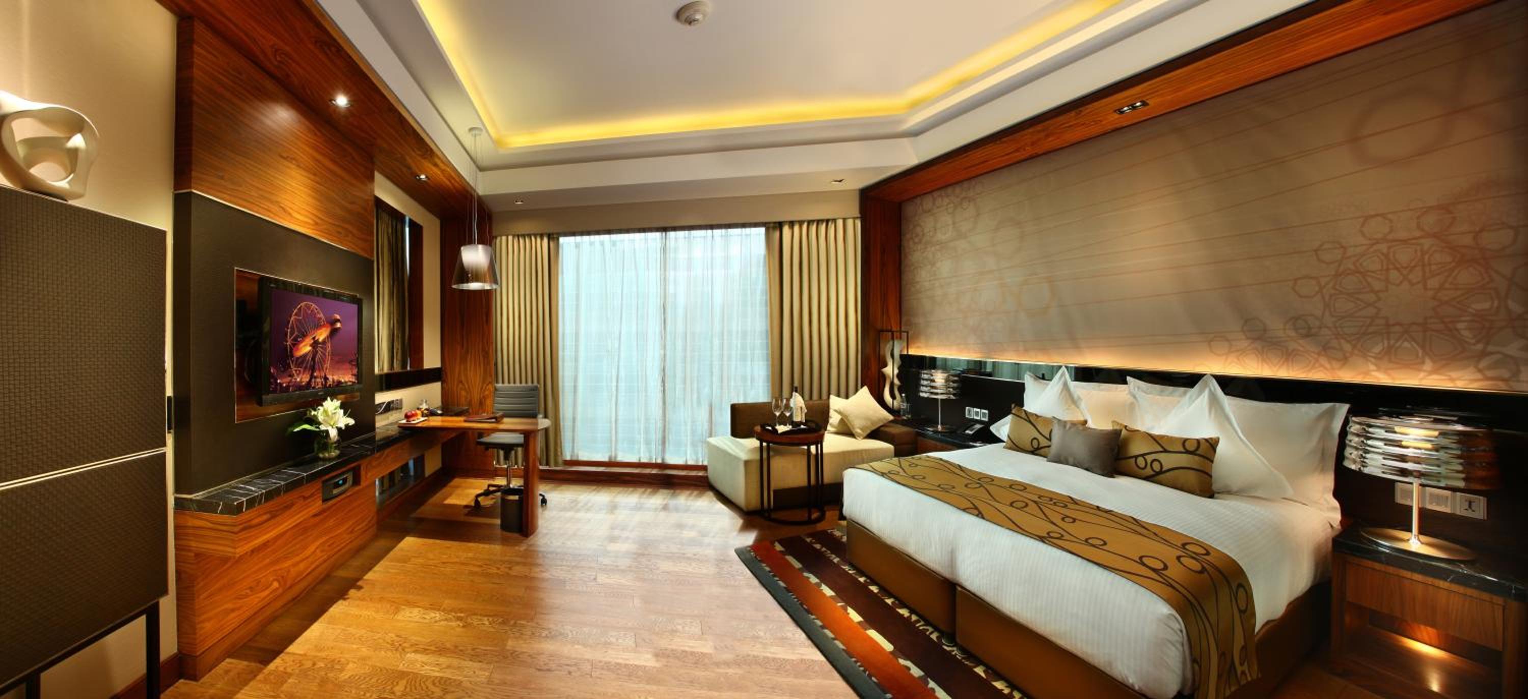 Standard King Room - Photo 5