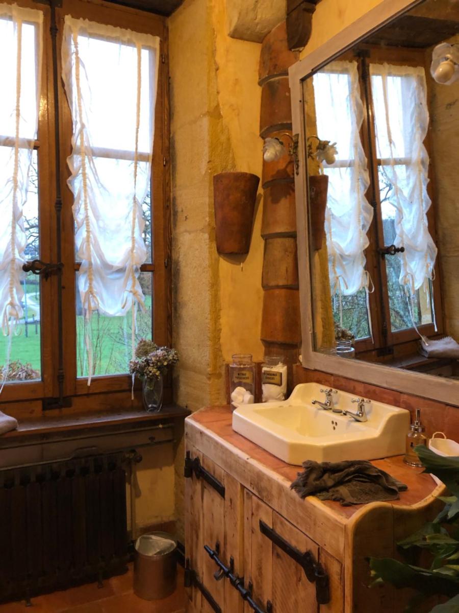 Family Room with Private Bathroom - Photo 5