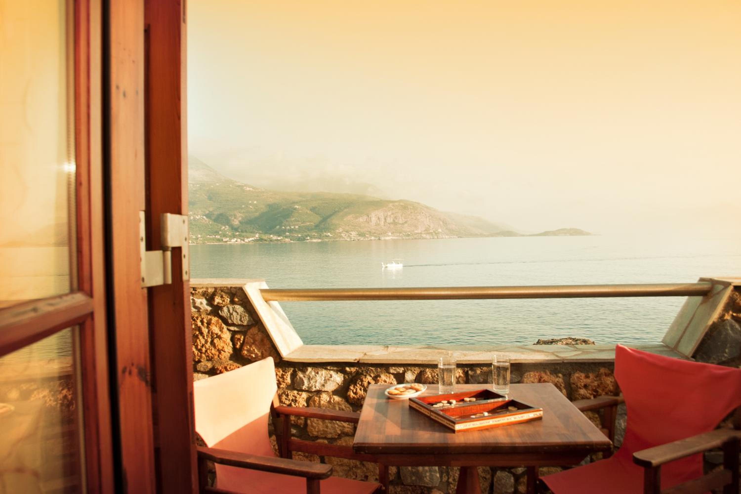 One-Bedroom Apartment with Sea View - Split Level