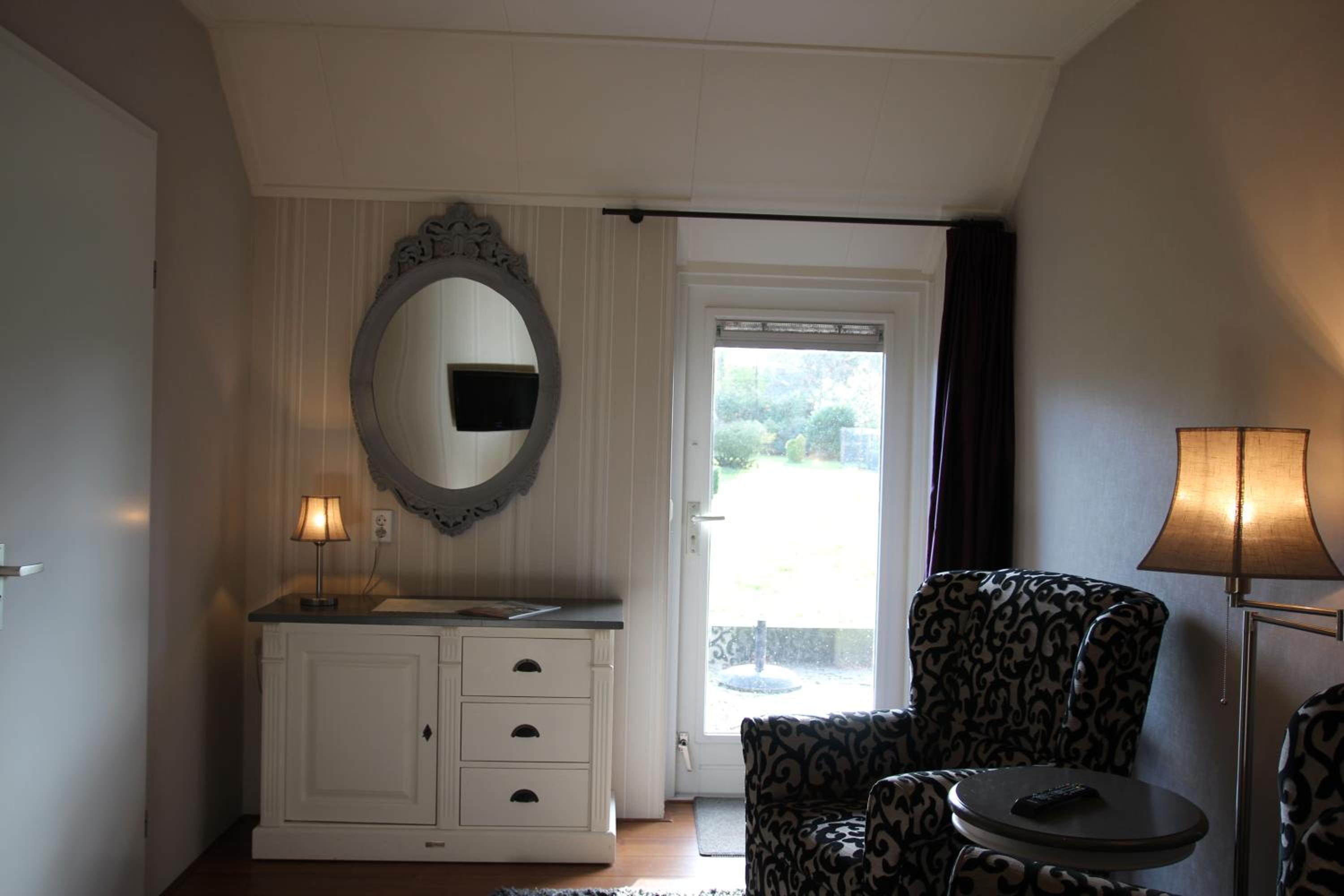 Comfort Double Or Twin Room With Bathroom And Terrace photo 2