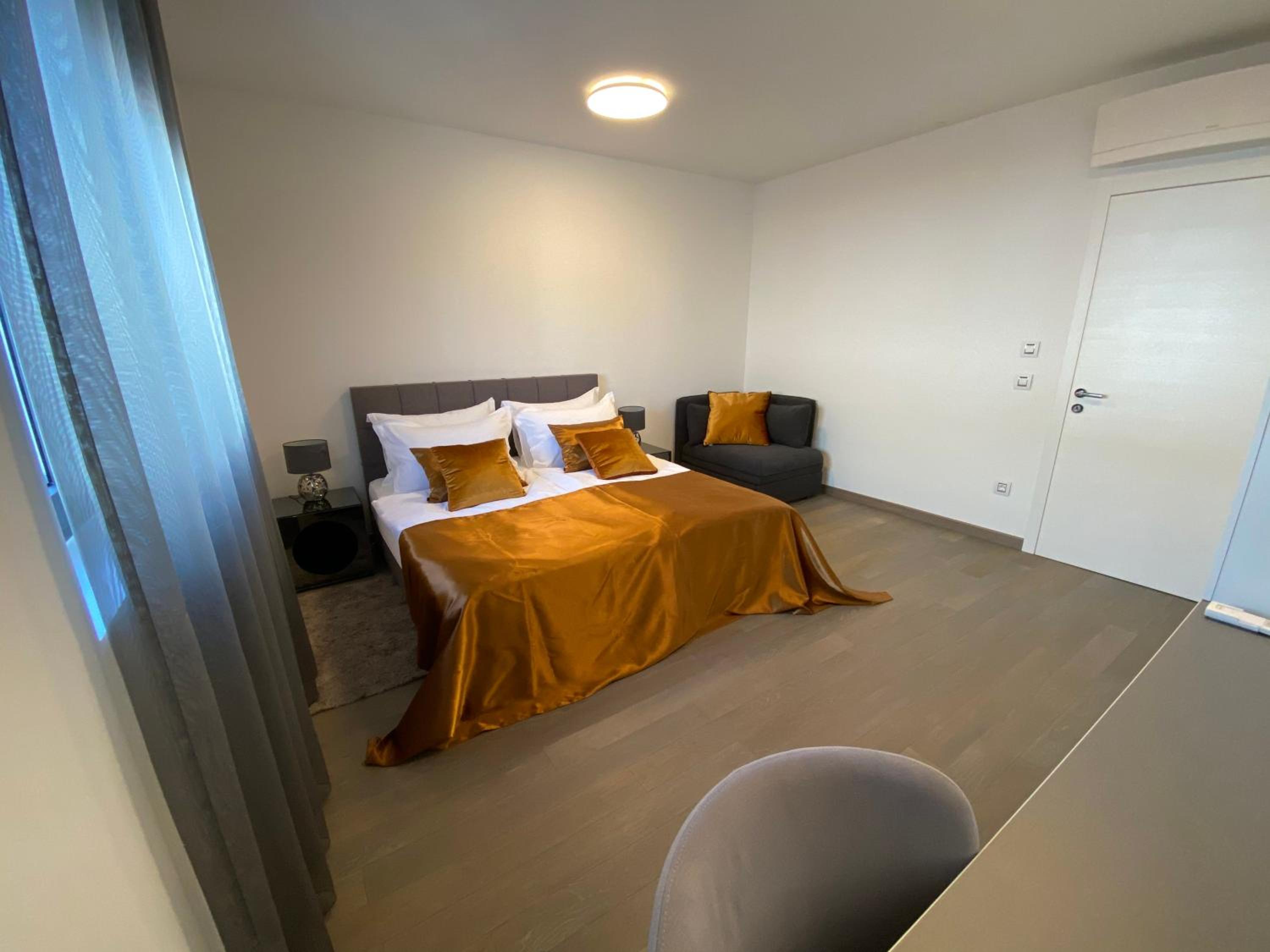 Deluxe Two-Bedroom Apartment with Sea View