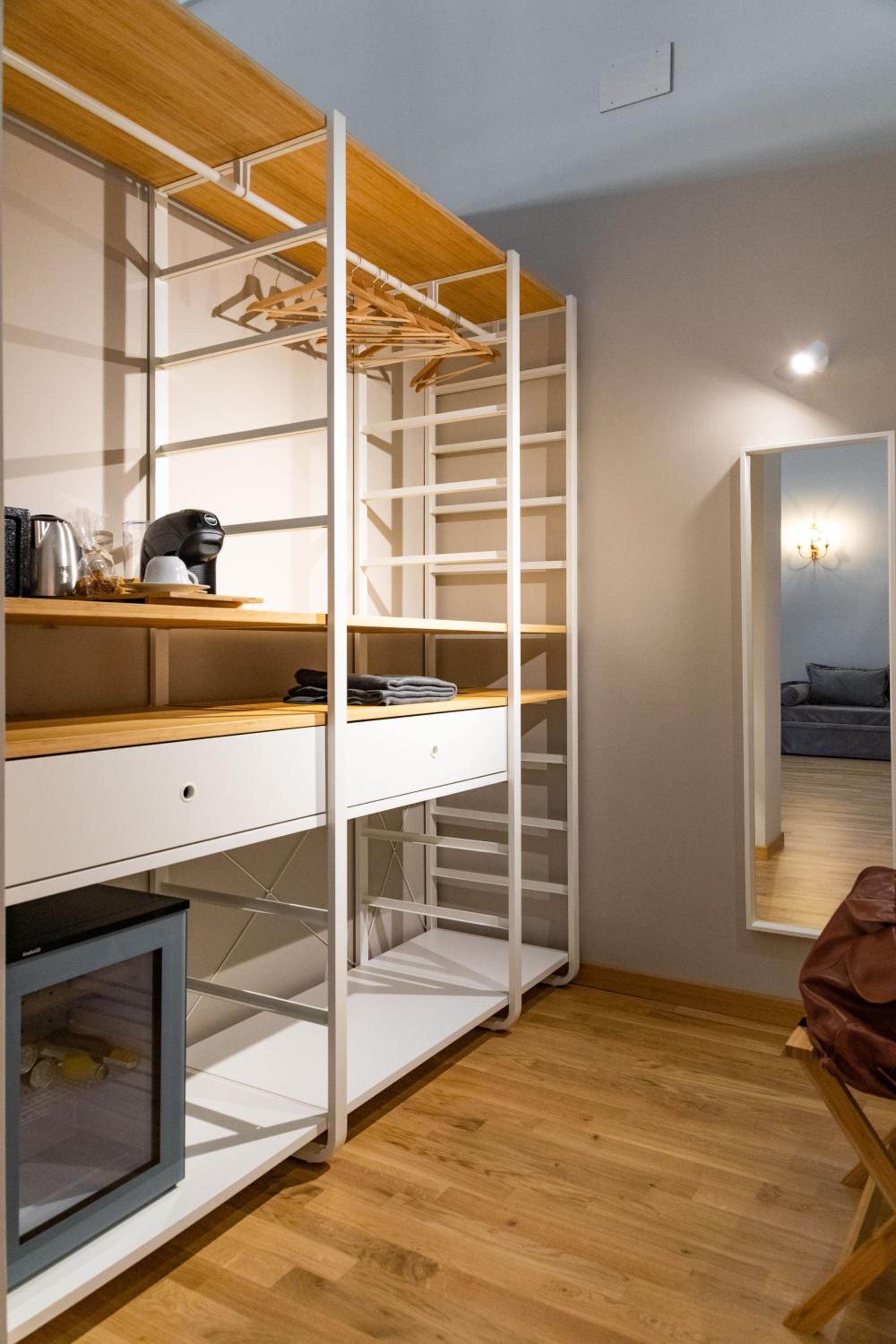 Premium Suite - Photo 5