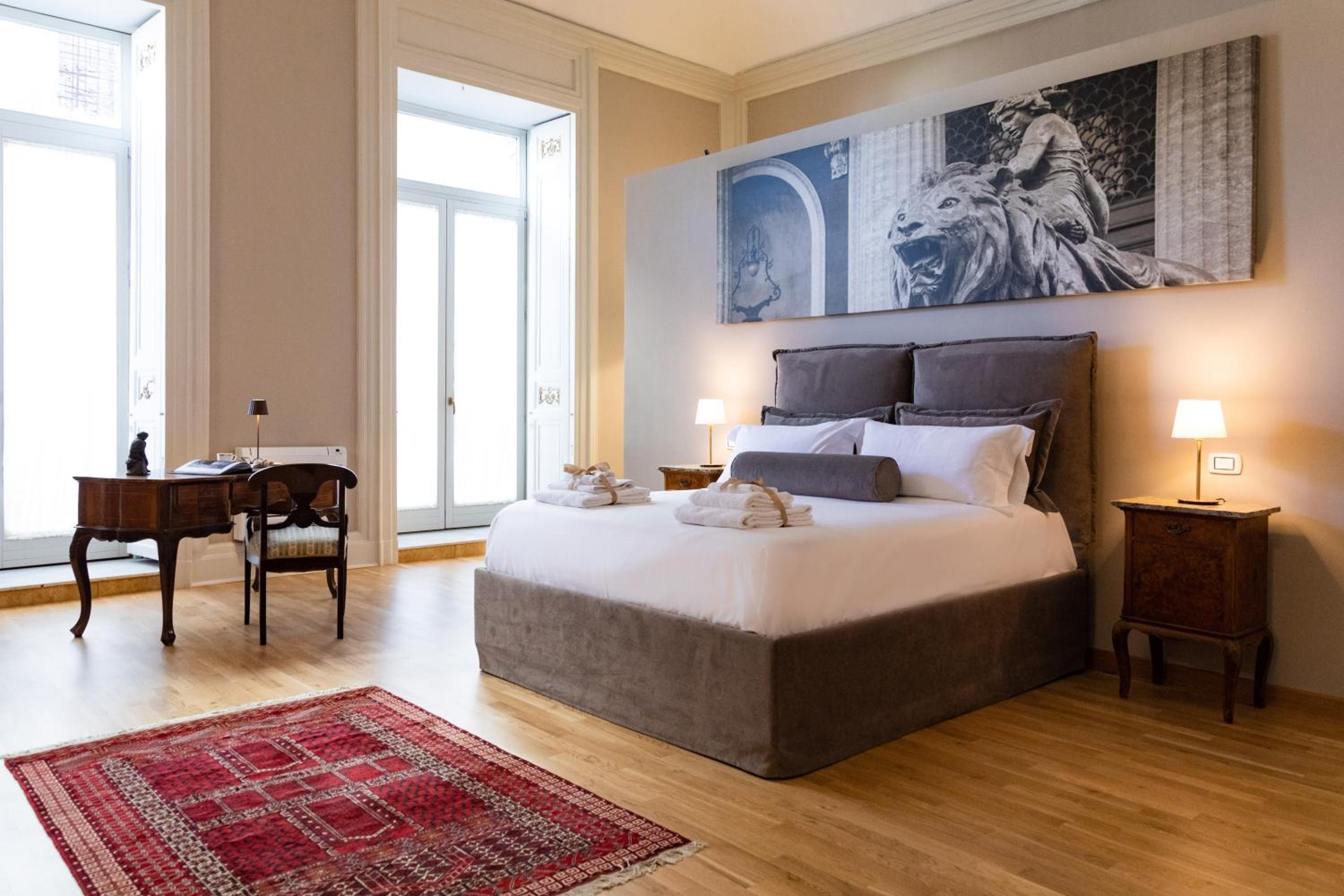 Premium Suite - Photo 3