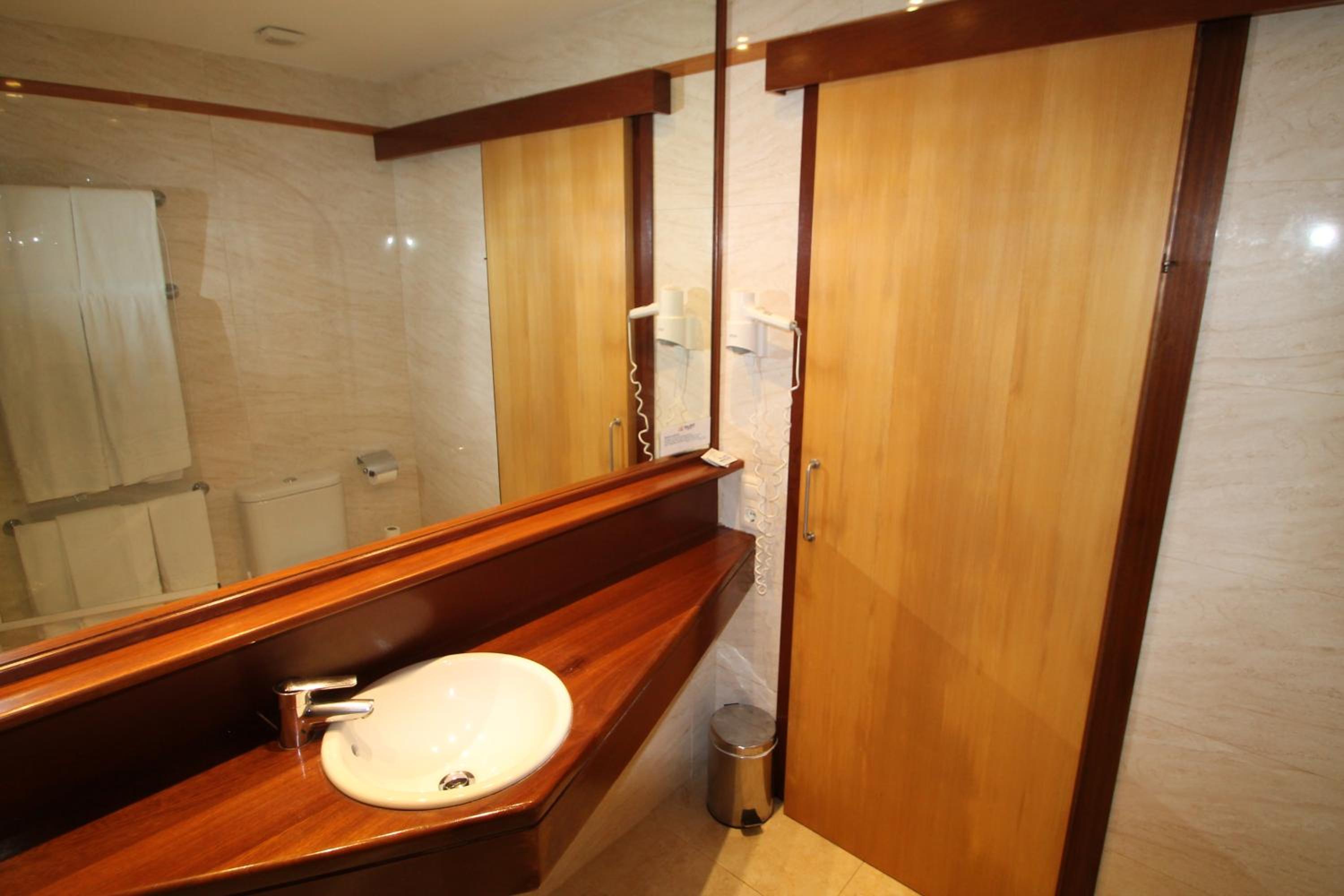 Apartamento de Dos Habitaciones con Aire Acondicionado Apartamento de Dos Habitaciones con Aire Acondicionado
