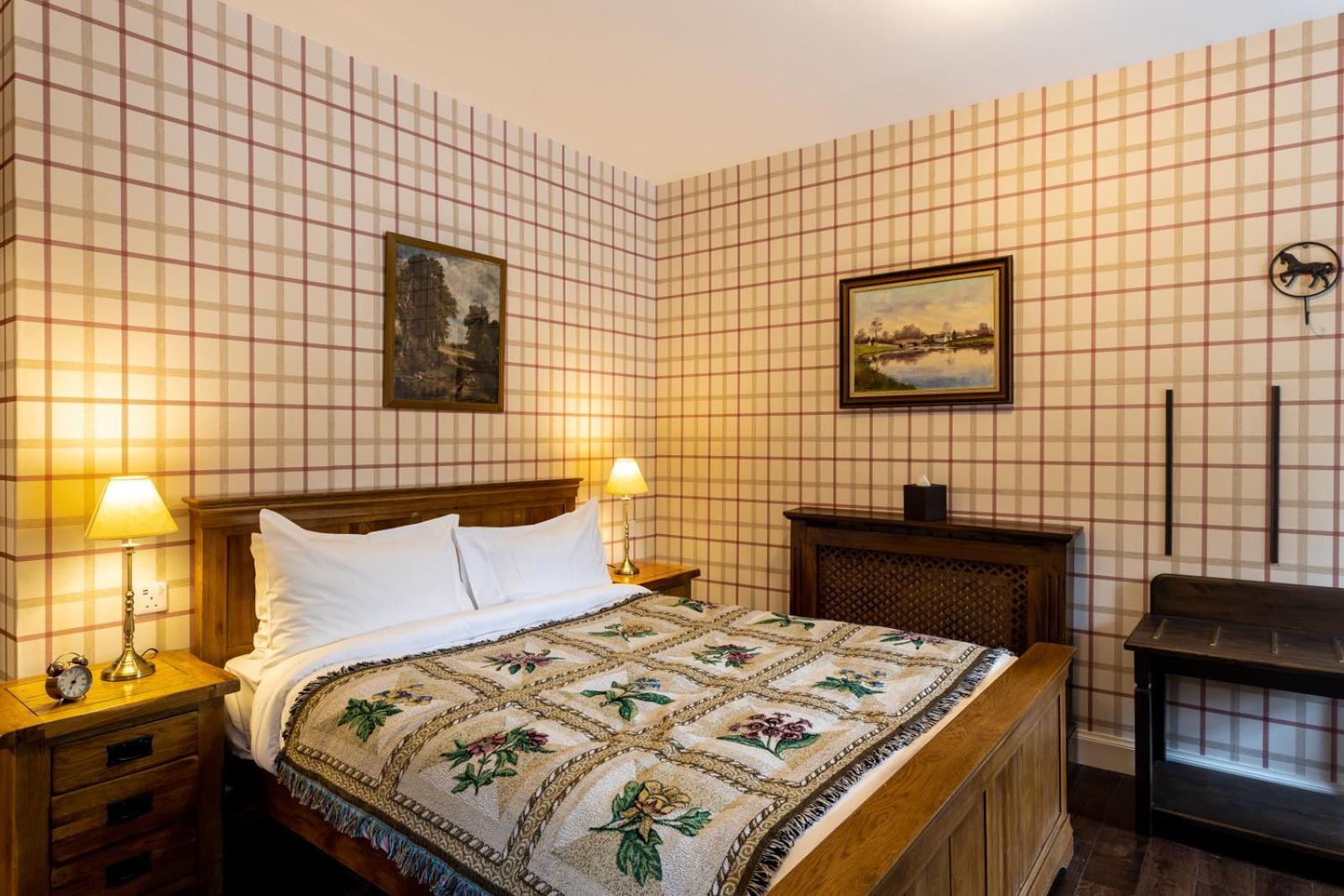 Standard Suite - Photo 2