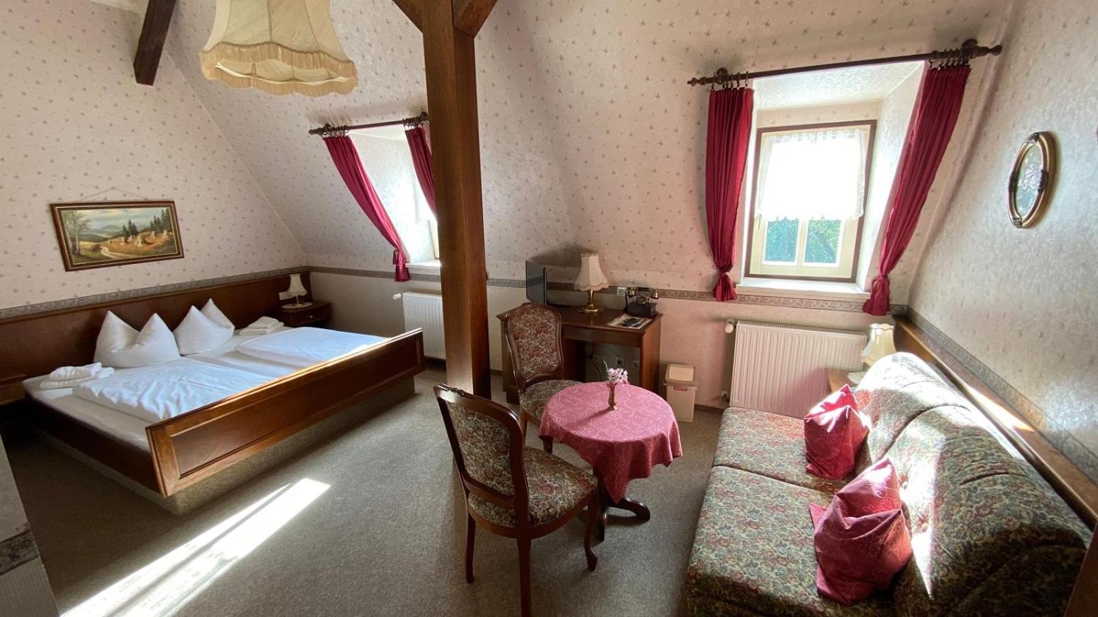 Double Room with Extra Bed - Photo 5