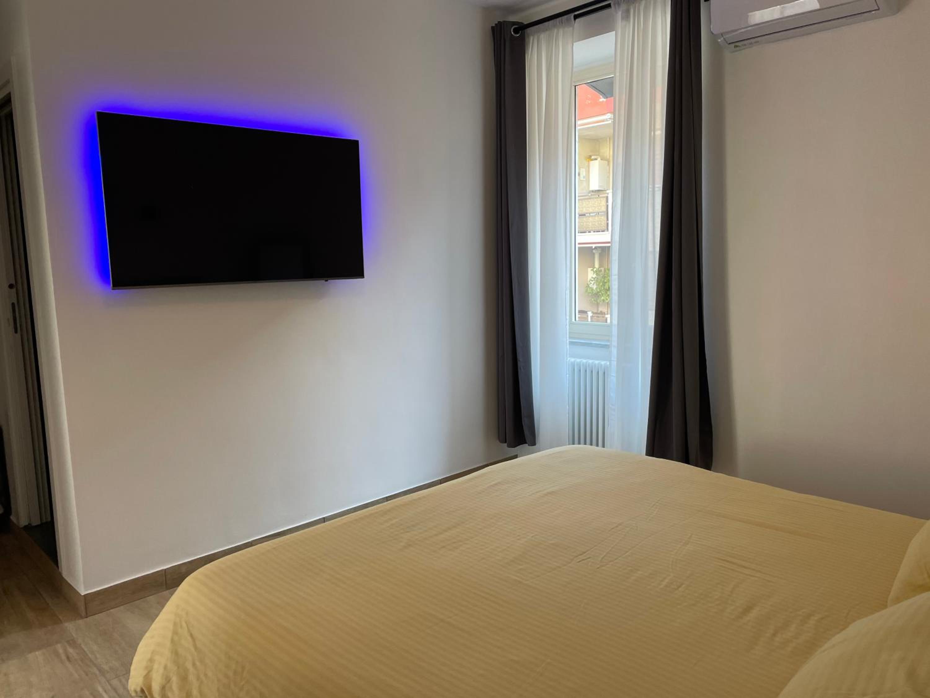 Superior King Room - Photo 28