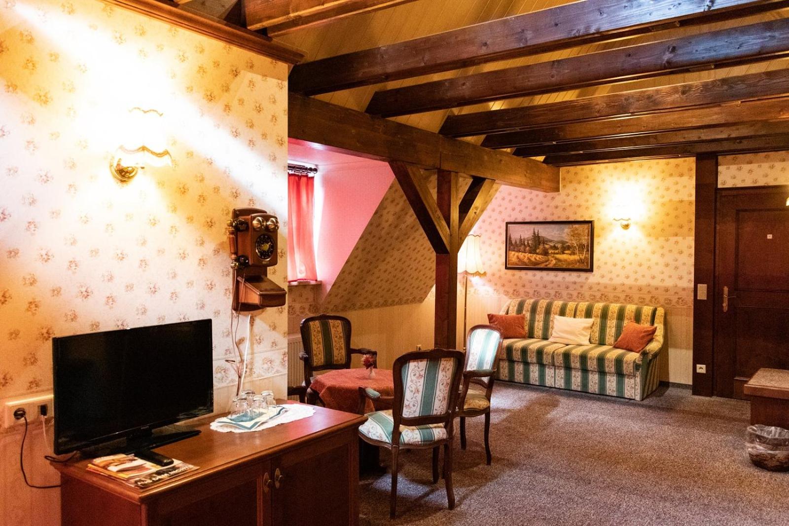 Suite - Photo 5