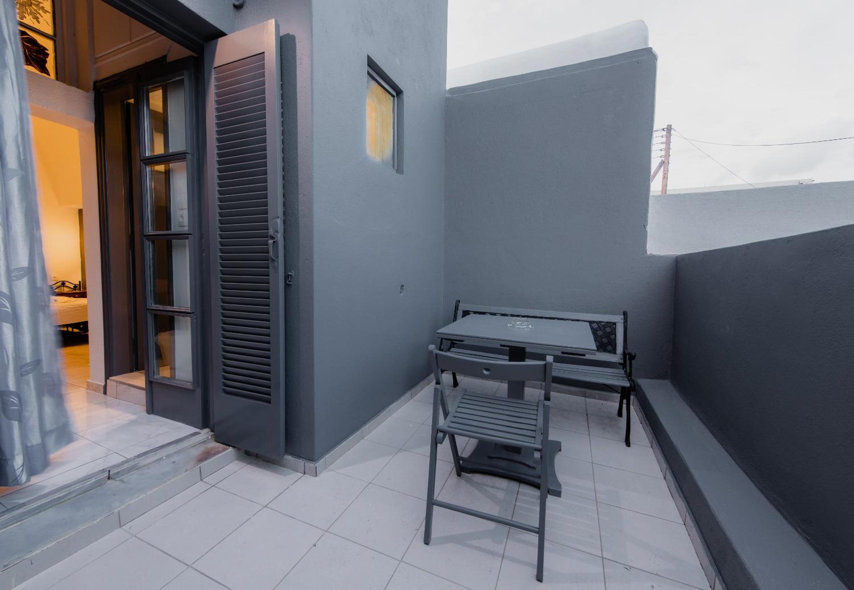 Double Room - Photo 8