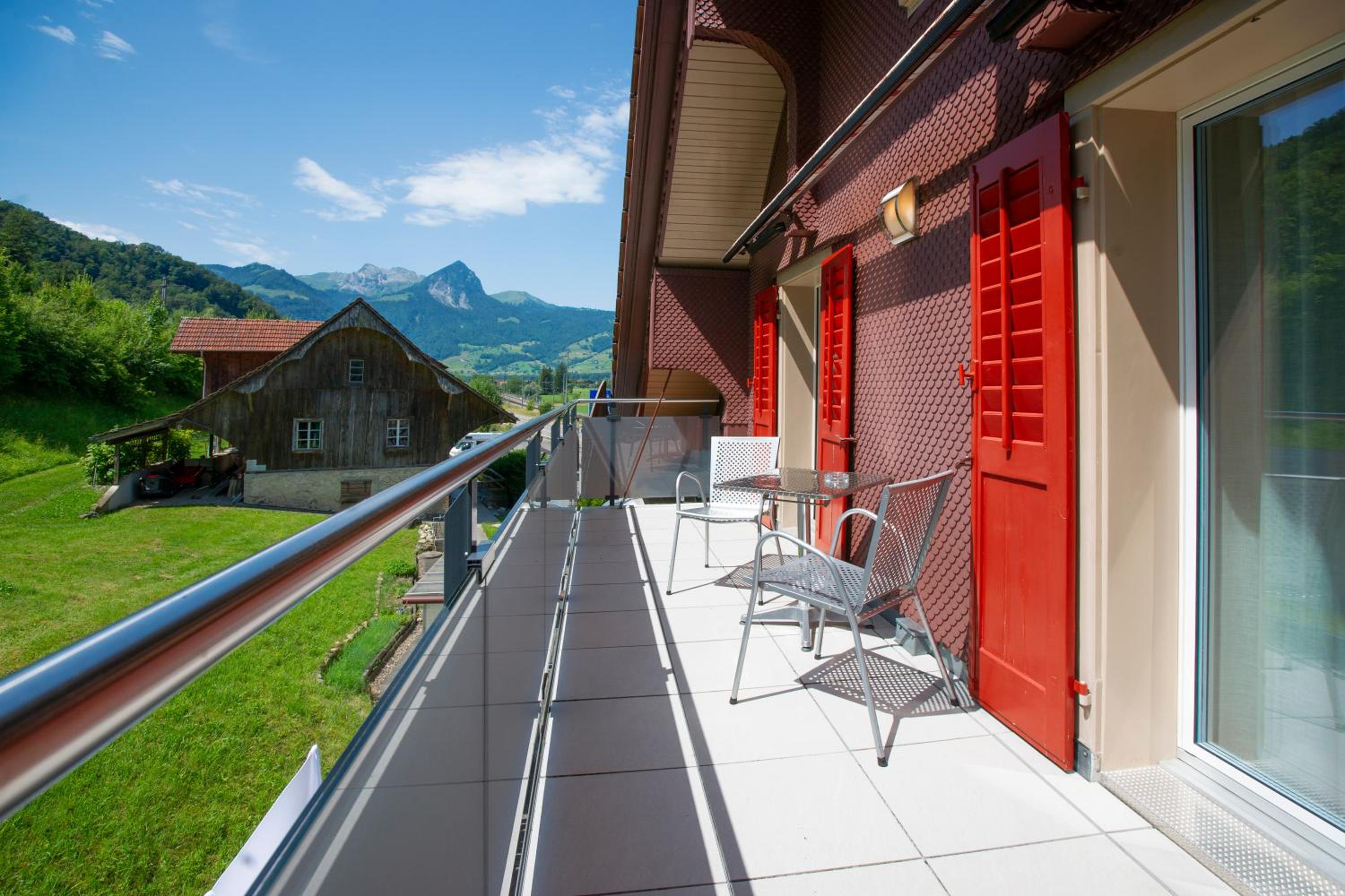 Junior Suite with Balcony and Mountain View - Photo 10