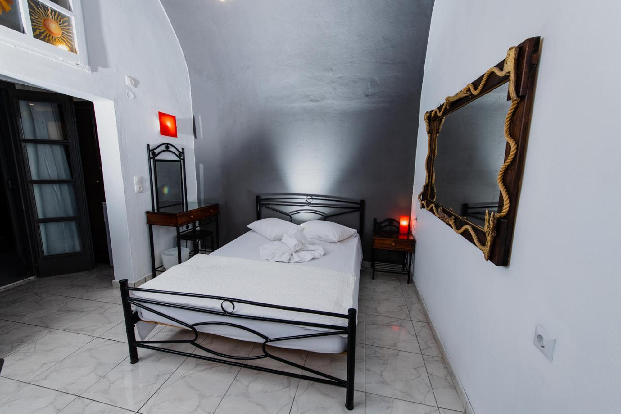Double Room - Photo 3