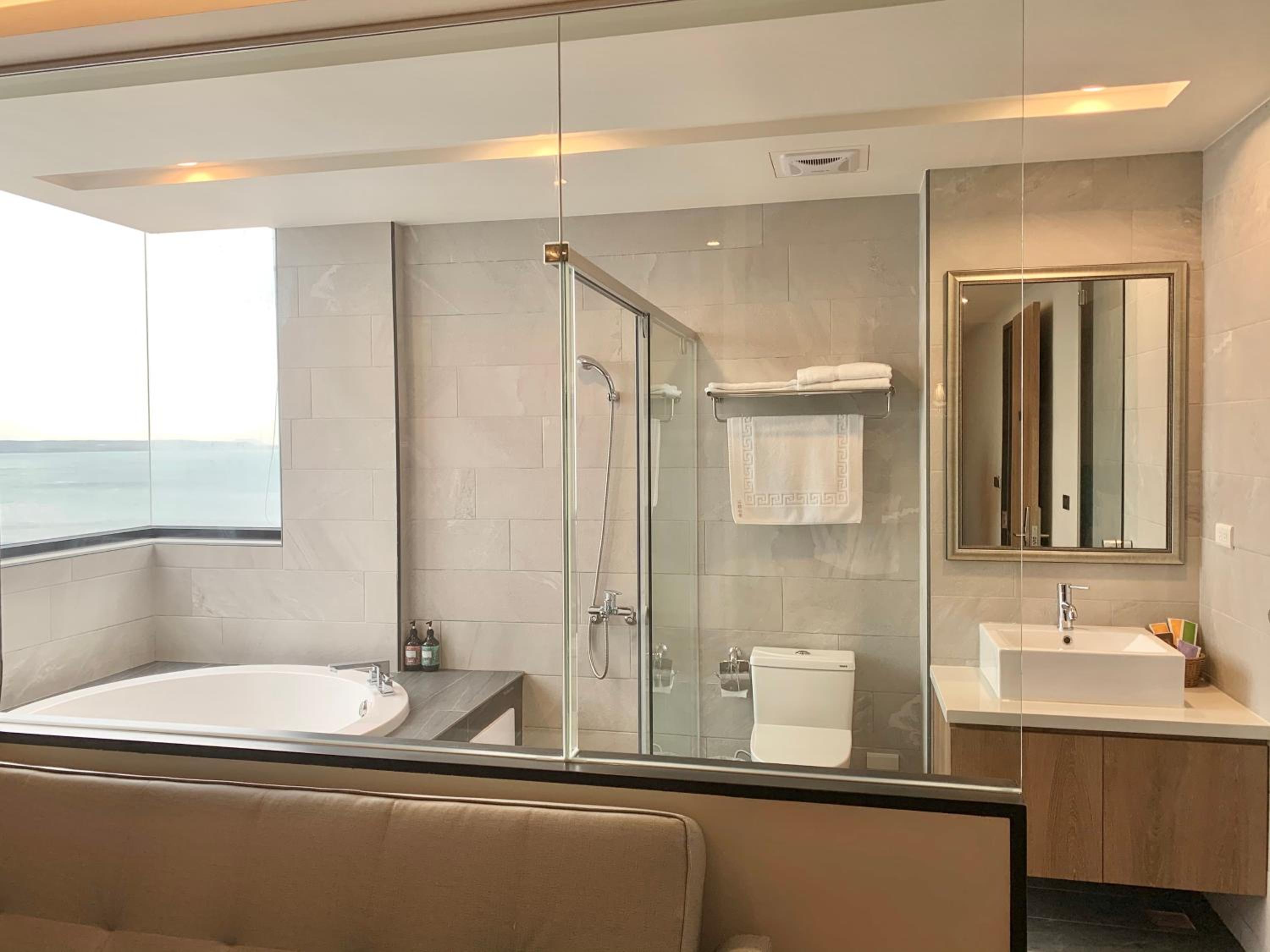 Deluxe Double Room with Bath photo 3