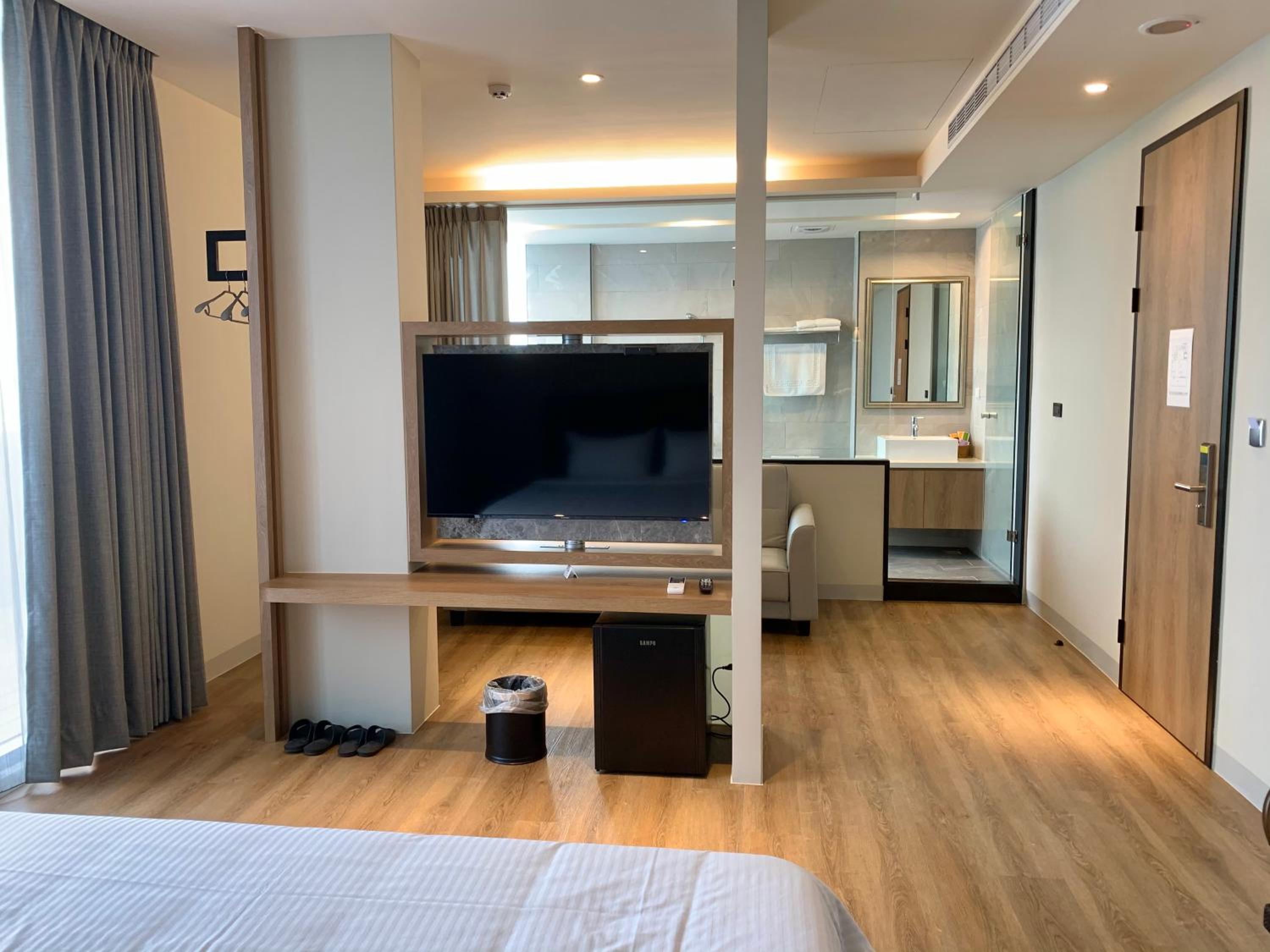 Deluxe Double Room with Bath photo 2