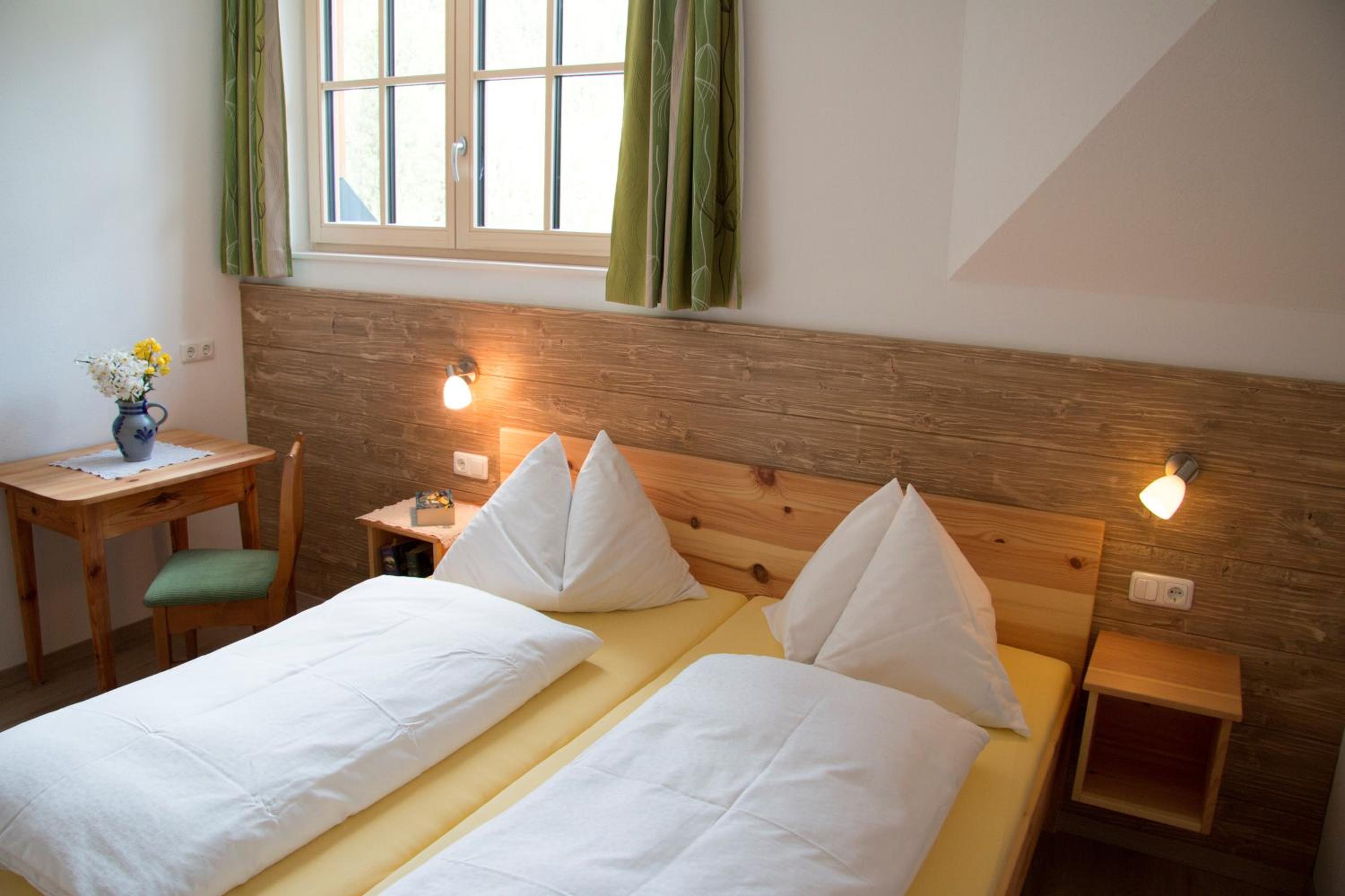 Deluxe Double Room with Balcony photo 3