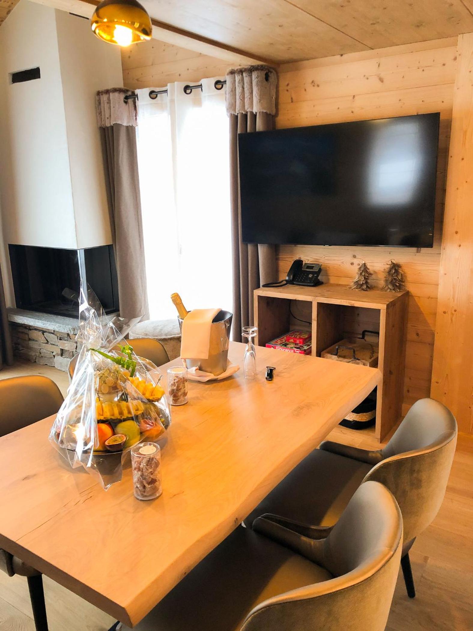 Two-Bedroom Chalet - Photo 8