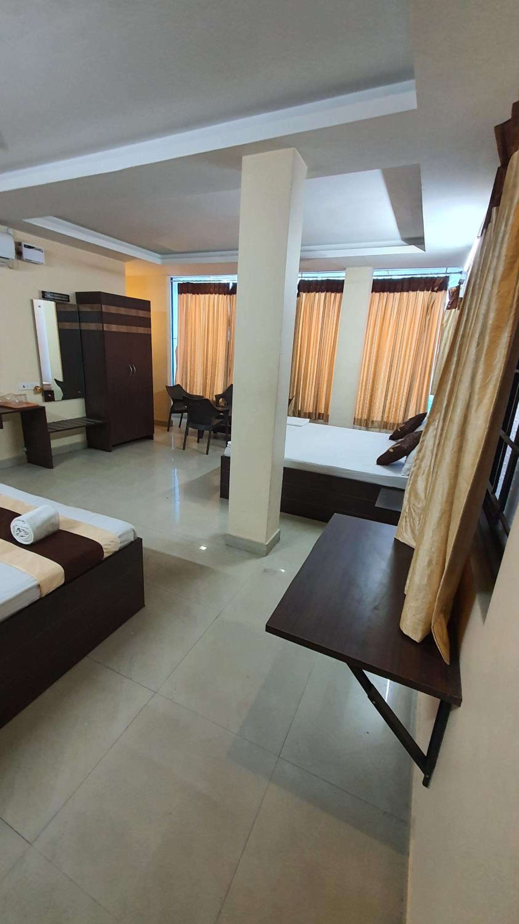 Deluxe Family Room - Photo 7