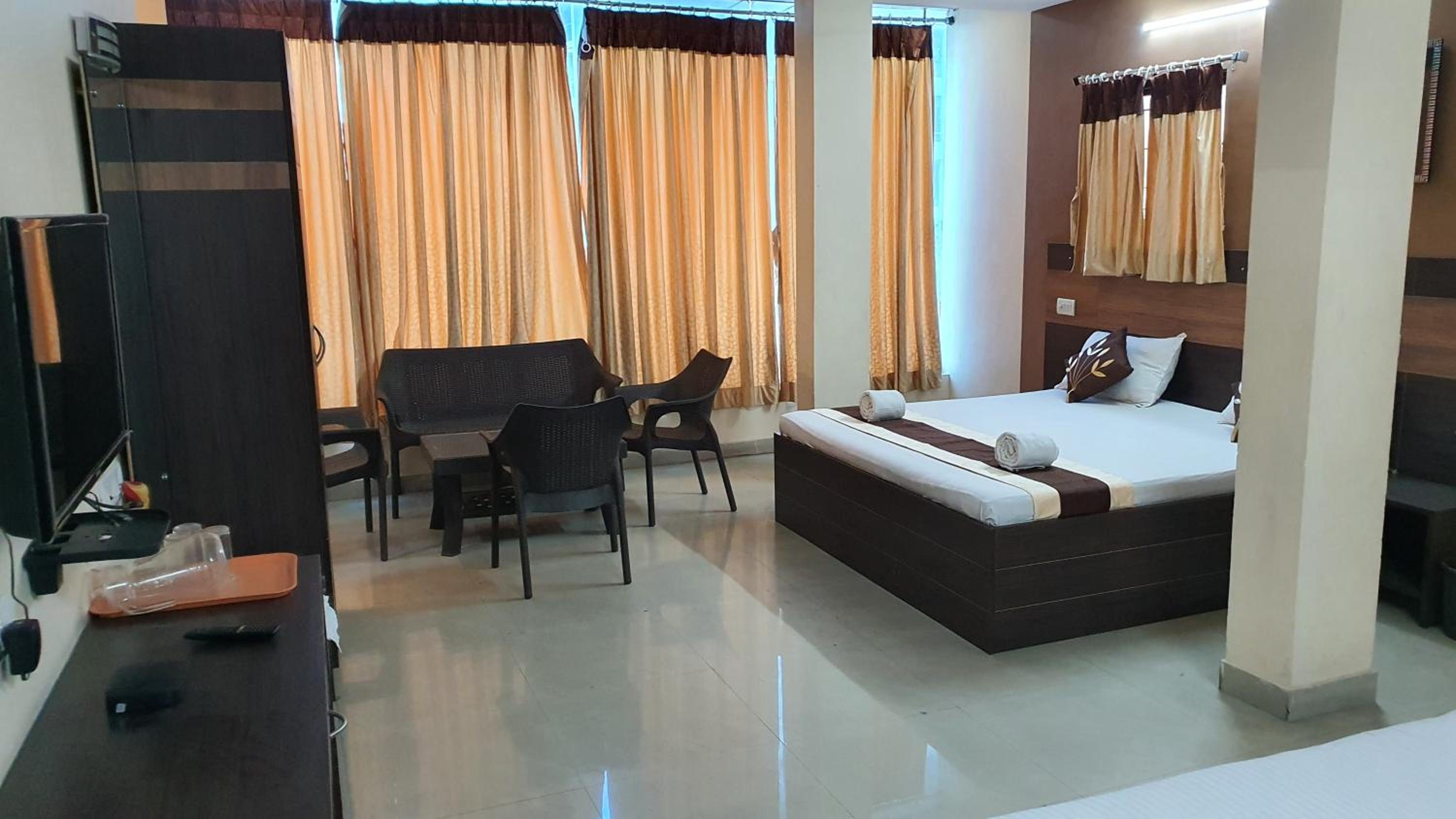Deluxe Family Room - Photo 3