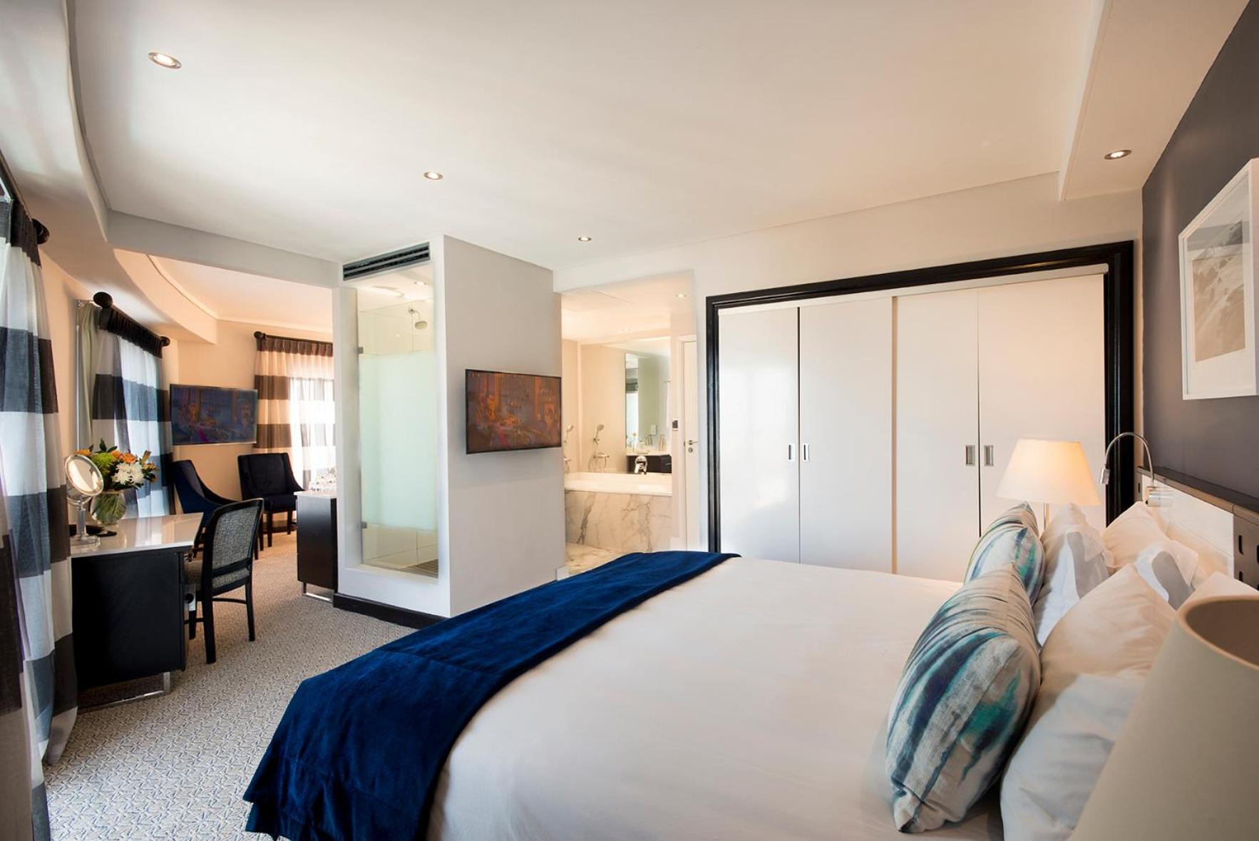 King Suite - Photo 8