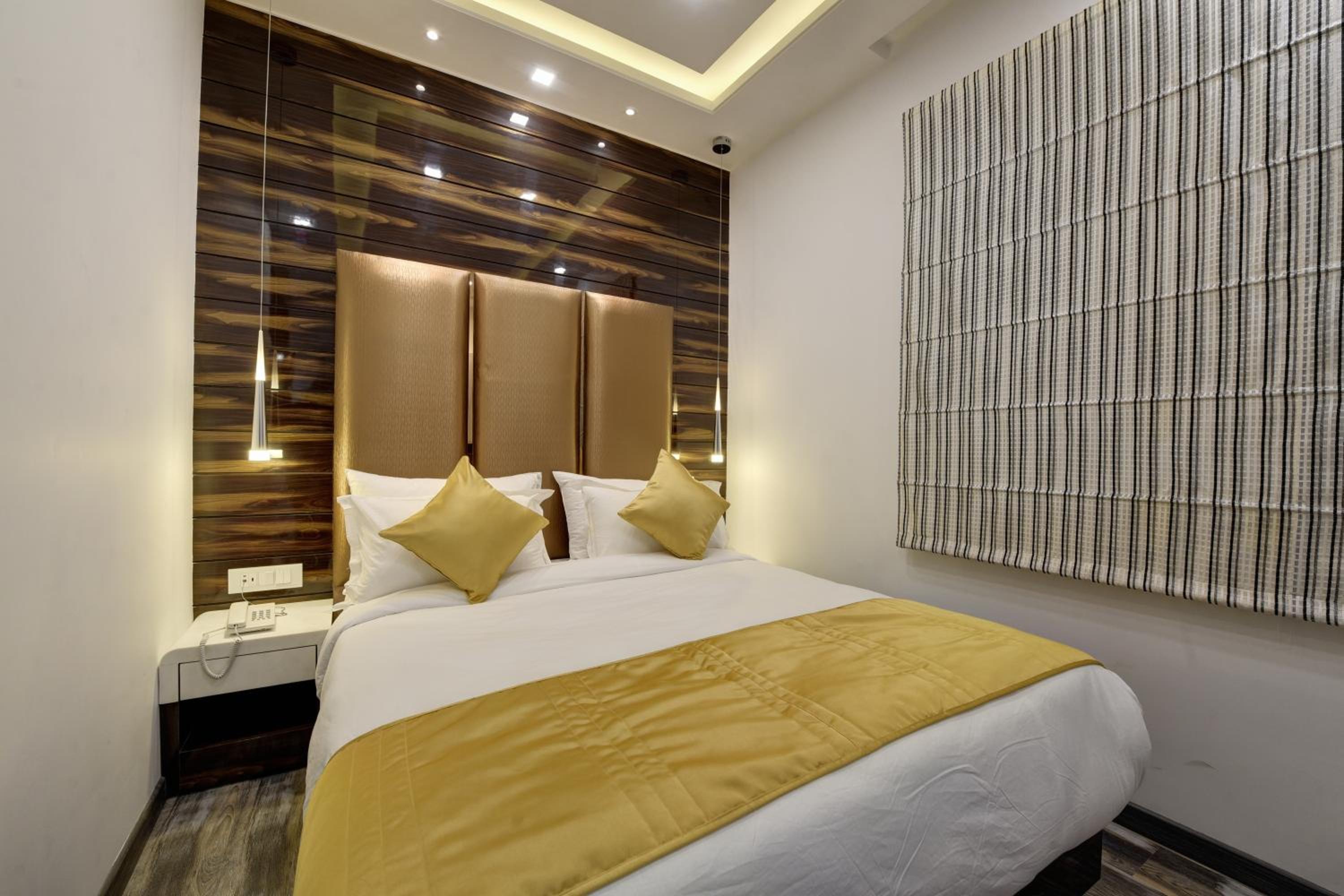 Double Room - Photo 7