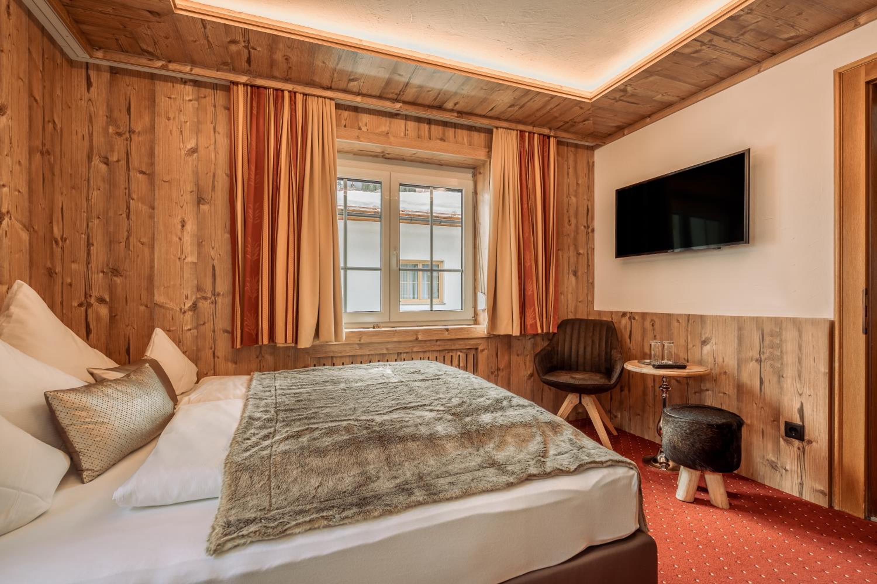 Standard Twin Room with Mountain View photo 2