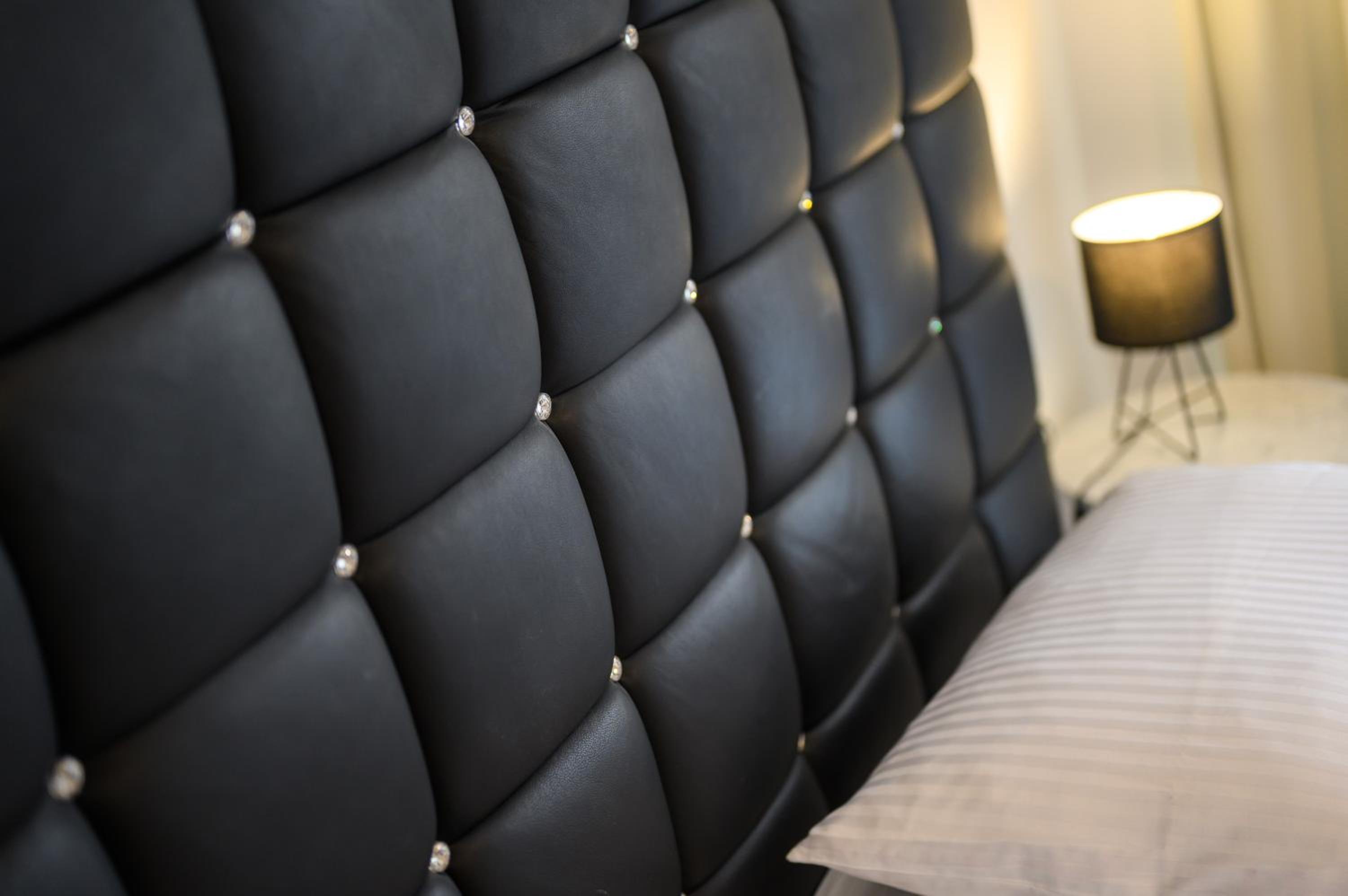 Deluxe Double Room with Balcony - Photo 16