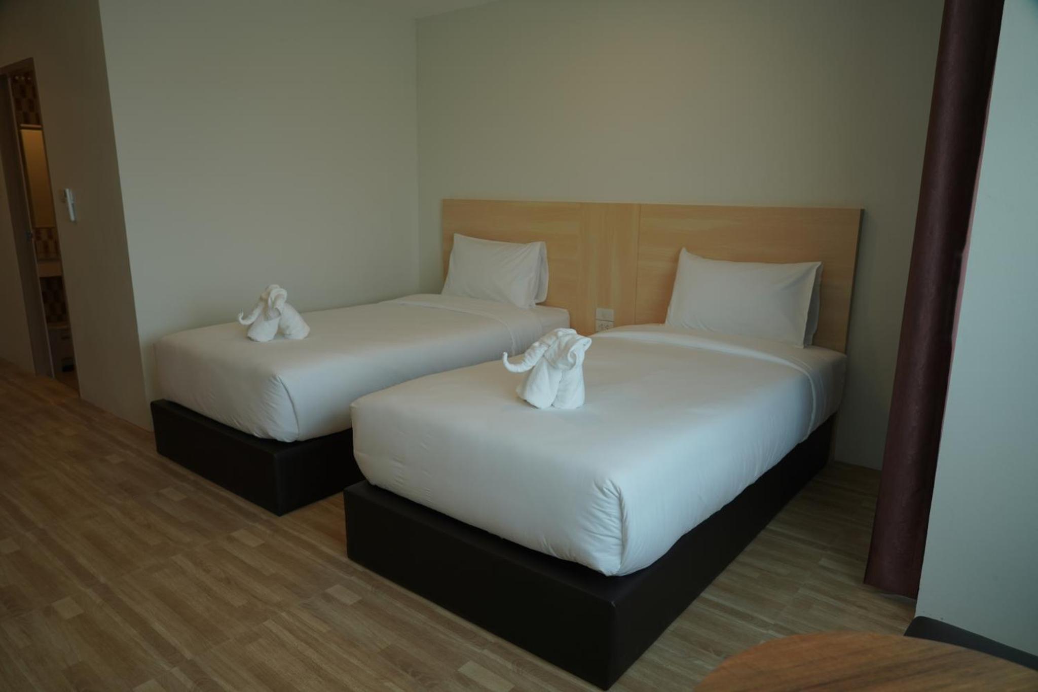 Deluxe Twin Room - Photo 28