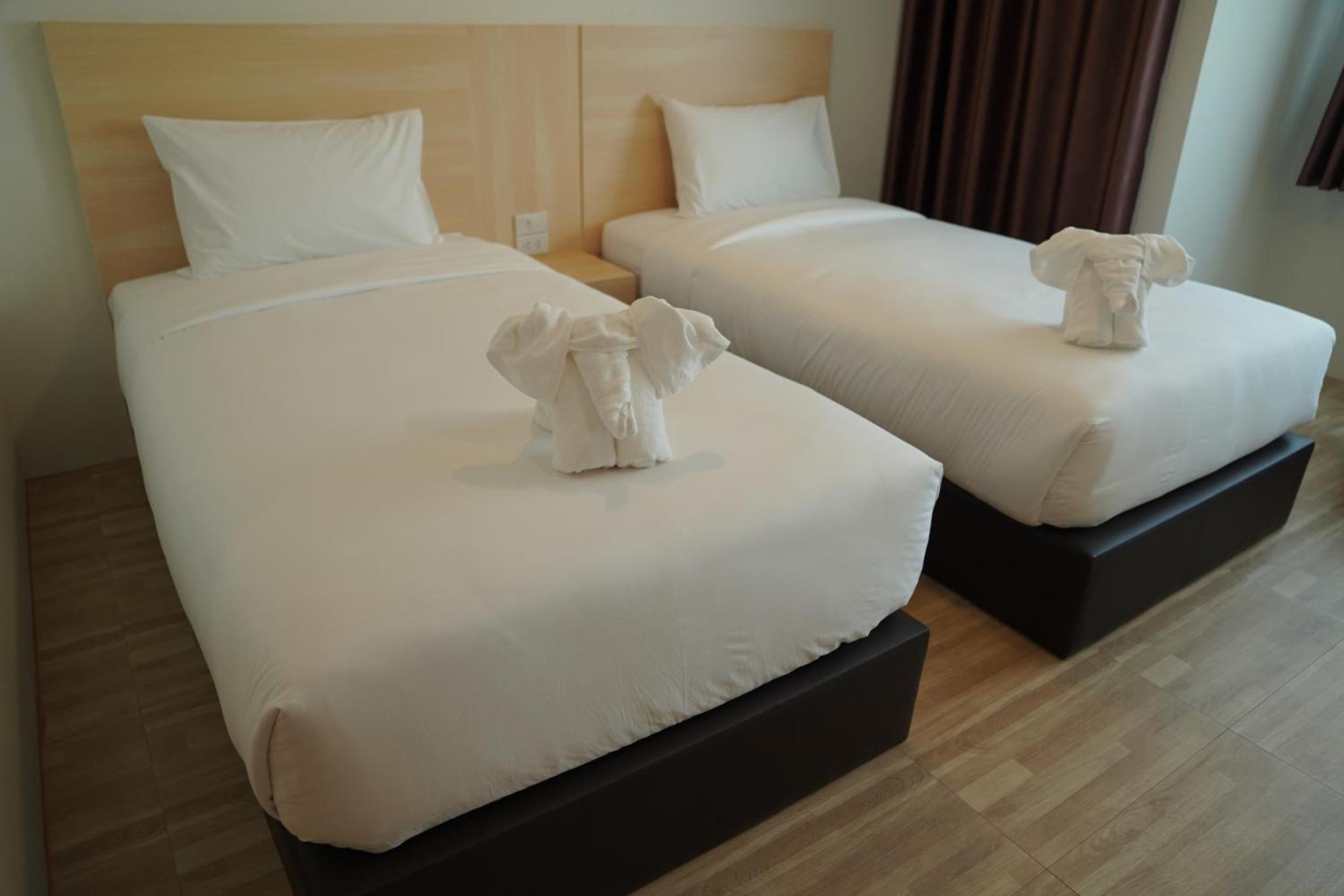 Deluxe Twin Room - Photo 26