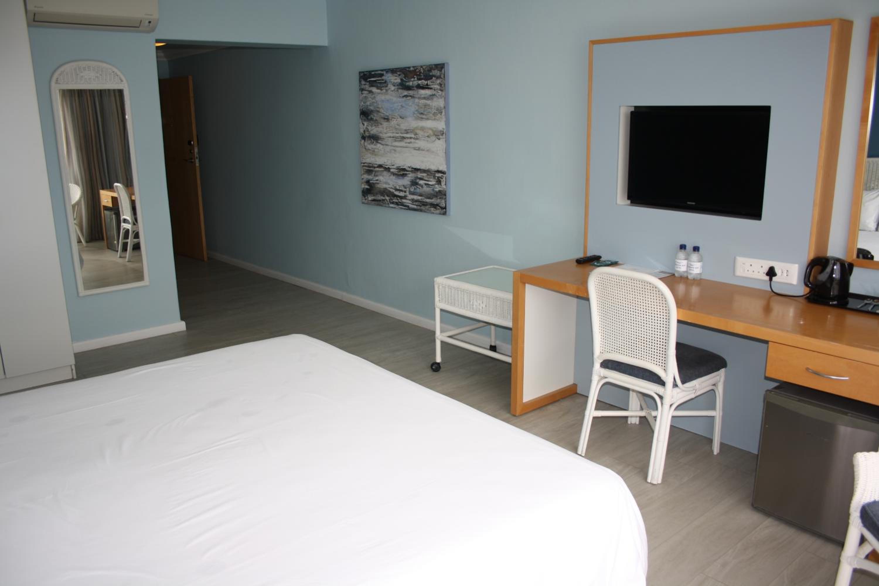 Double Room - Disability Access - Photo 1