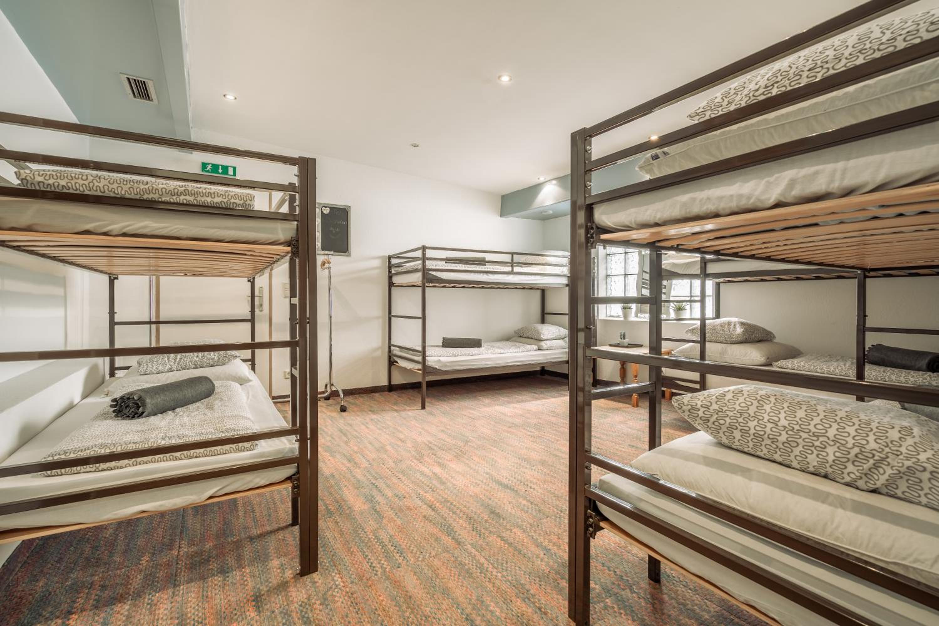 Mixed Dormitory Room photo 3