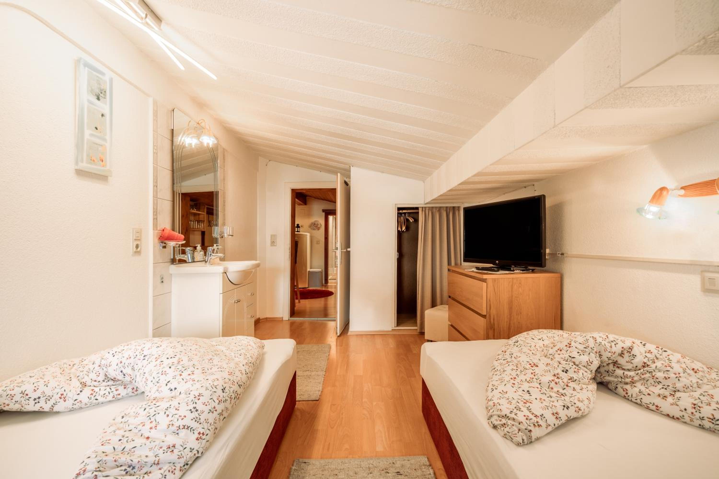 Budget Double or Twin Room photo 2