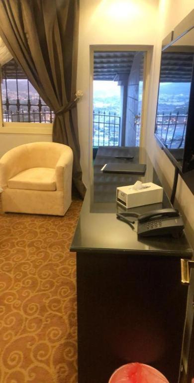 Suite with Balcony photo 2