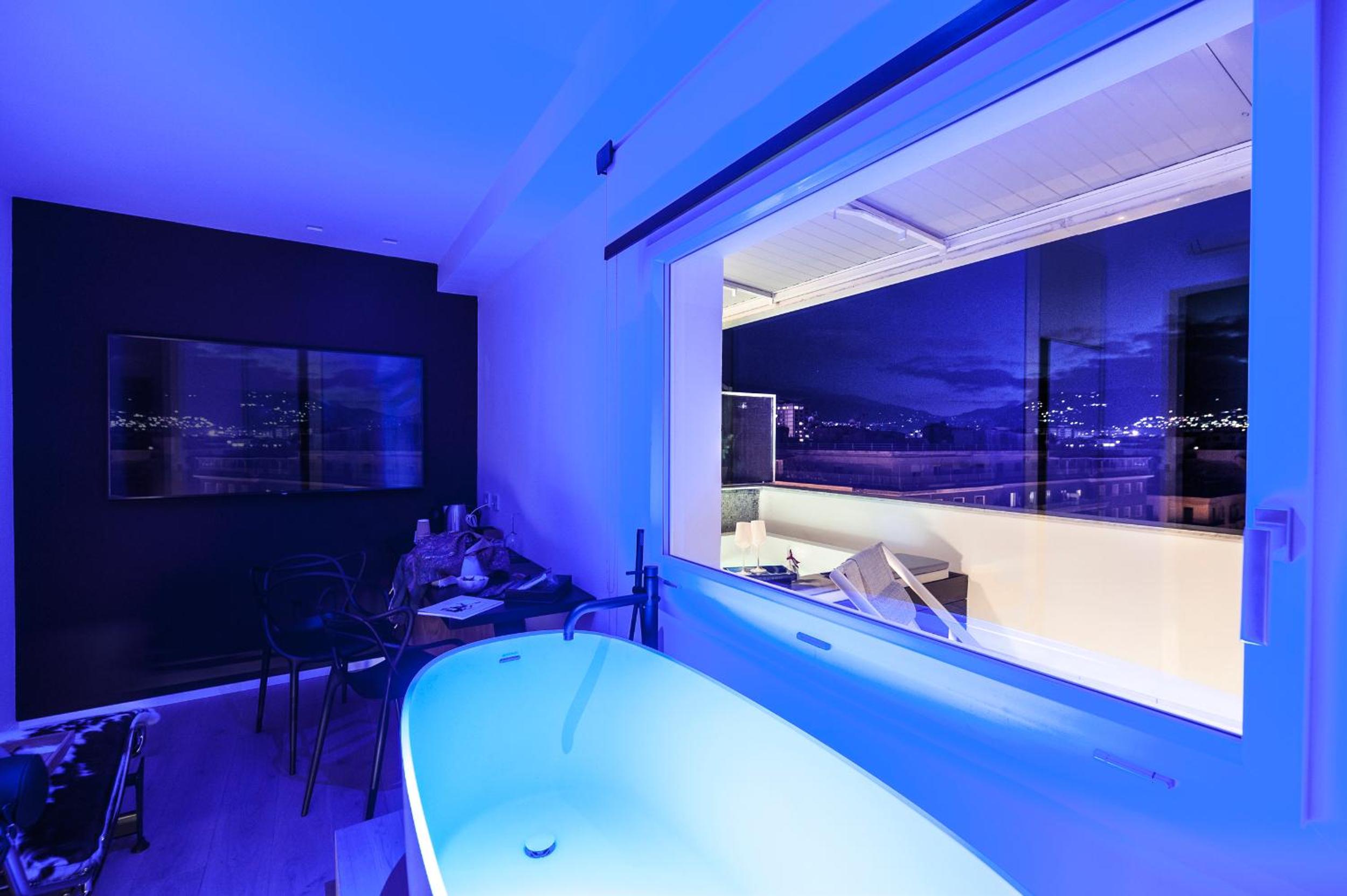 Queen Room with Spa Bath - Photo 7