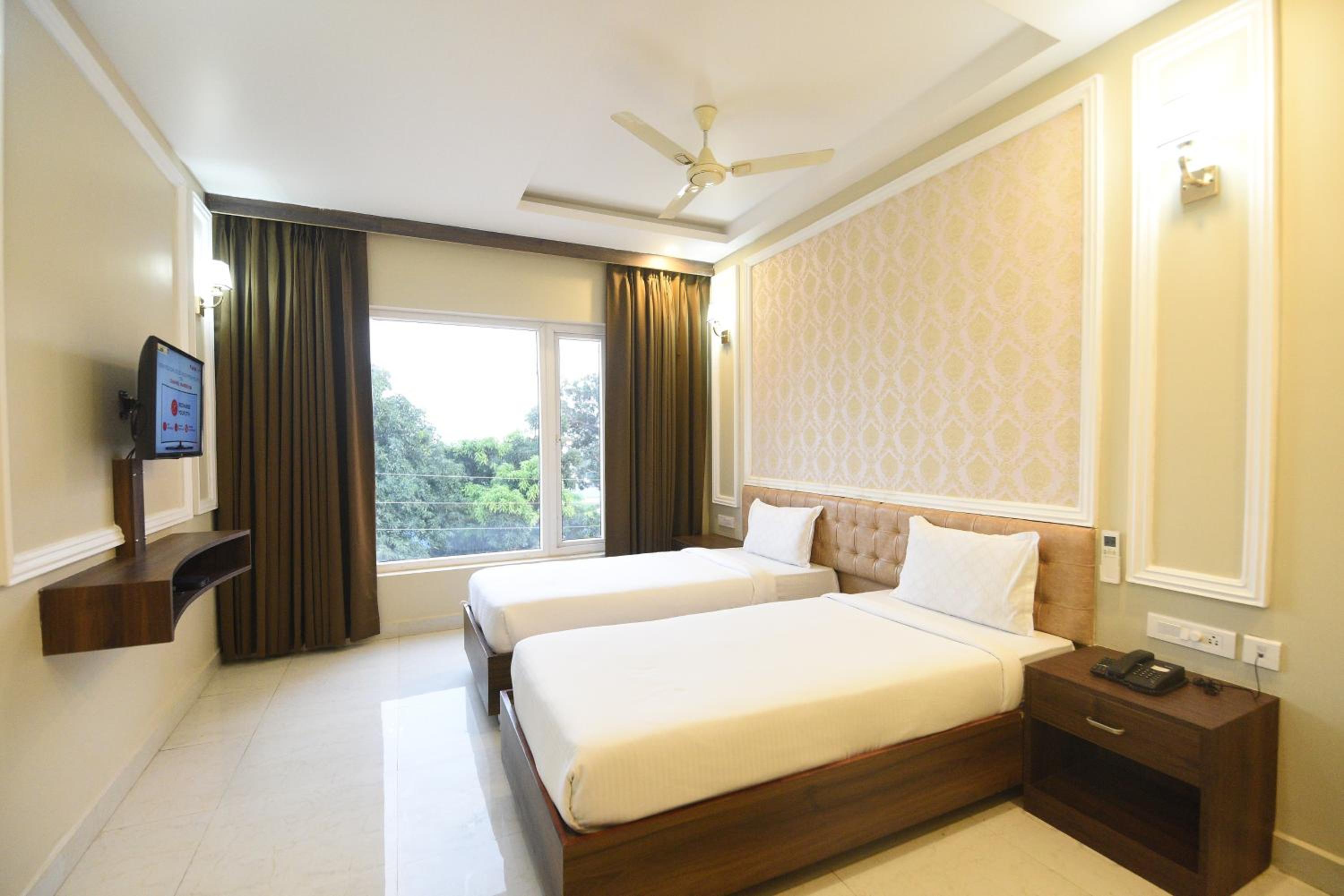 Executive Room photo 2