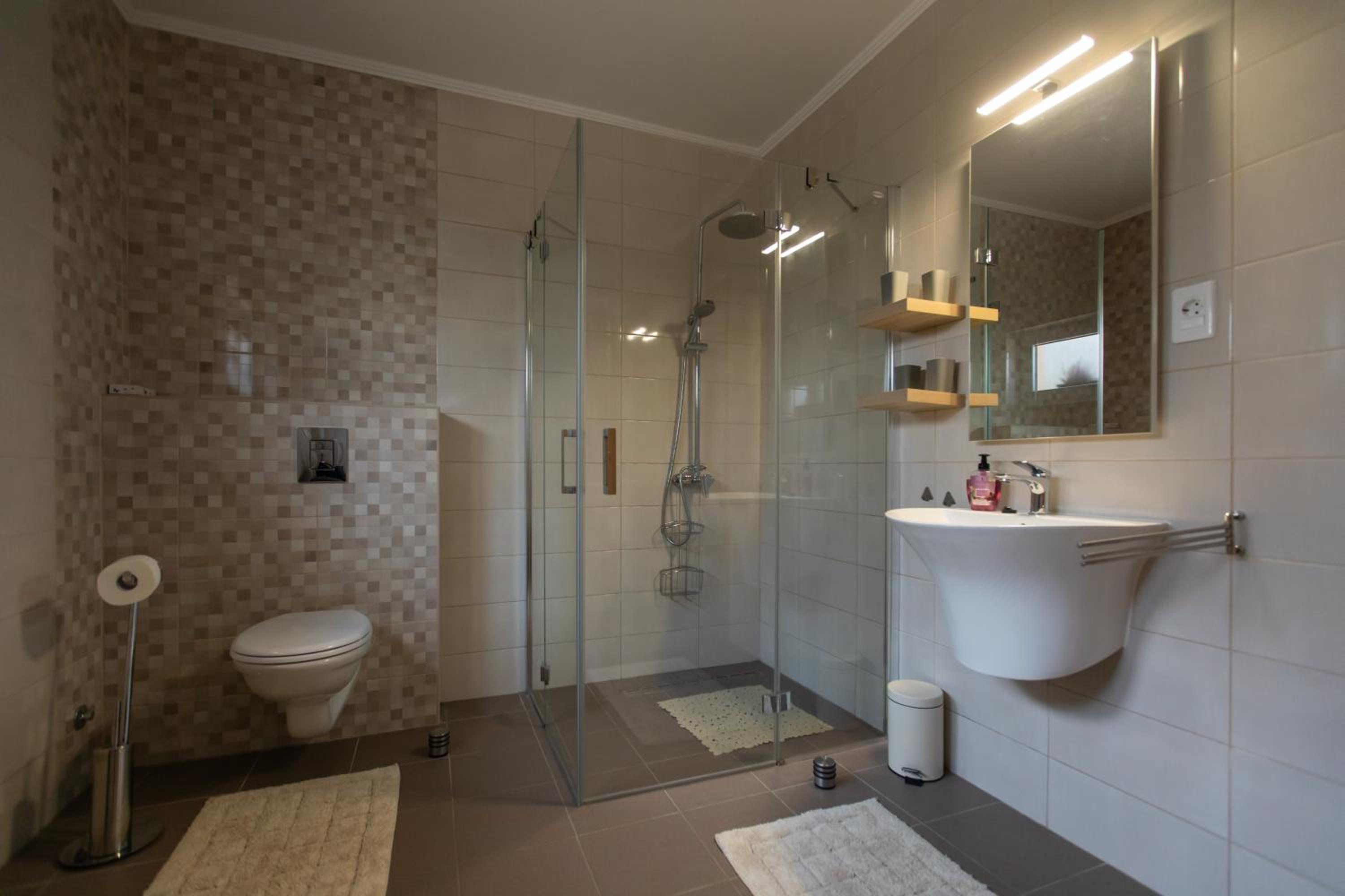 Apartment - Photo 9