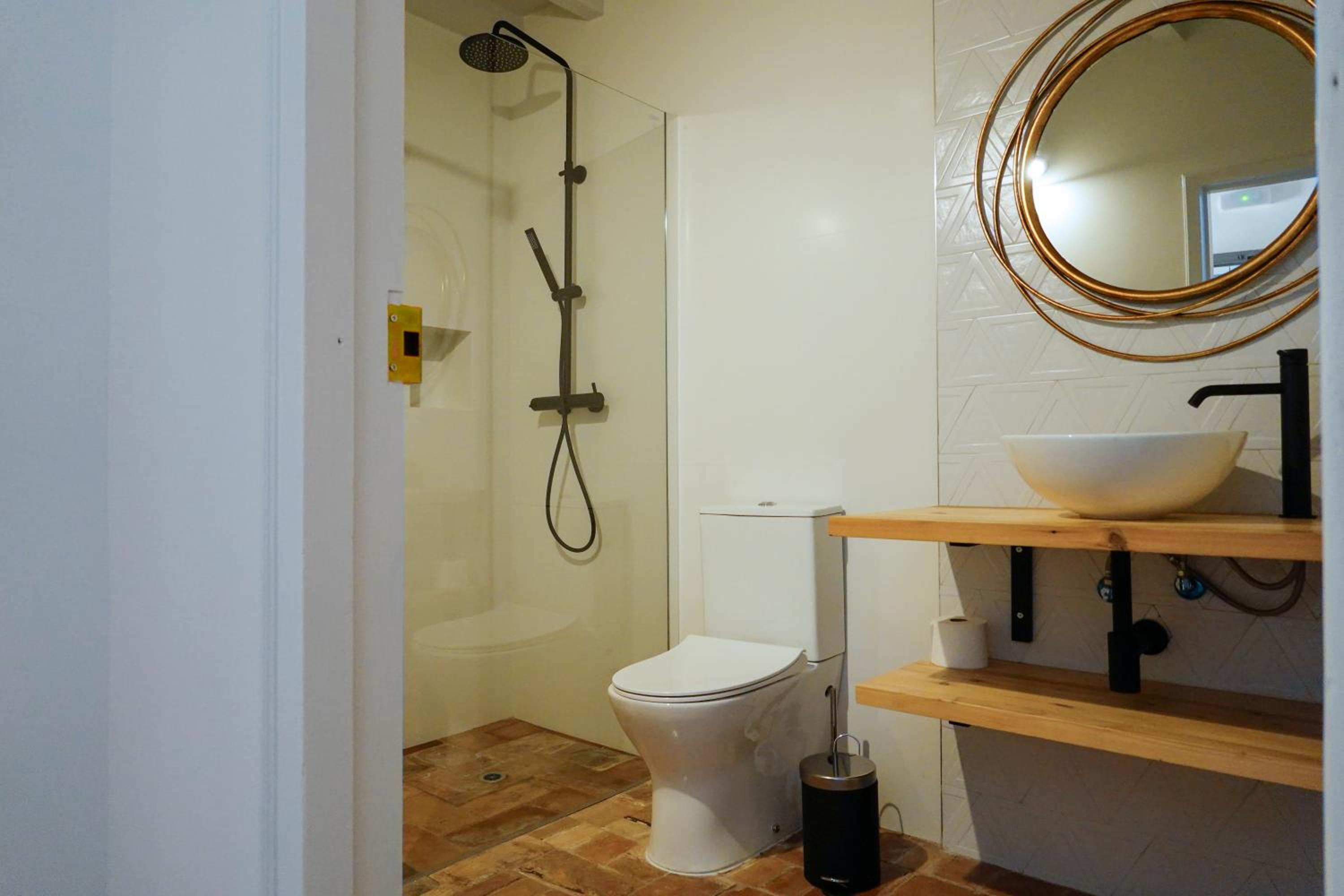 Superior Suite - Photo 10